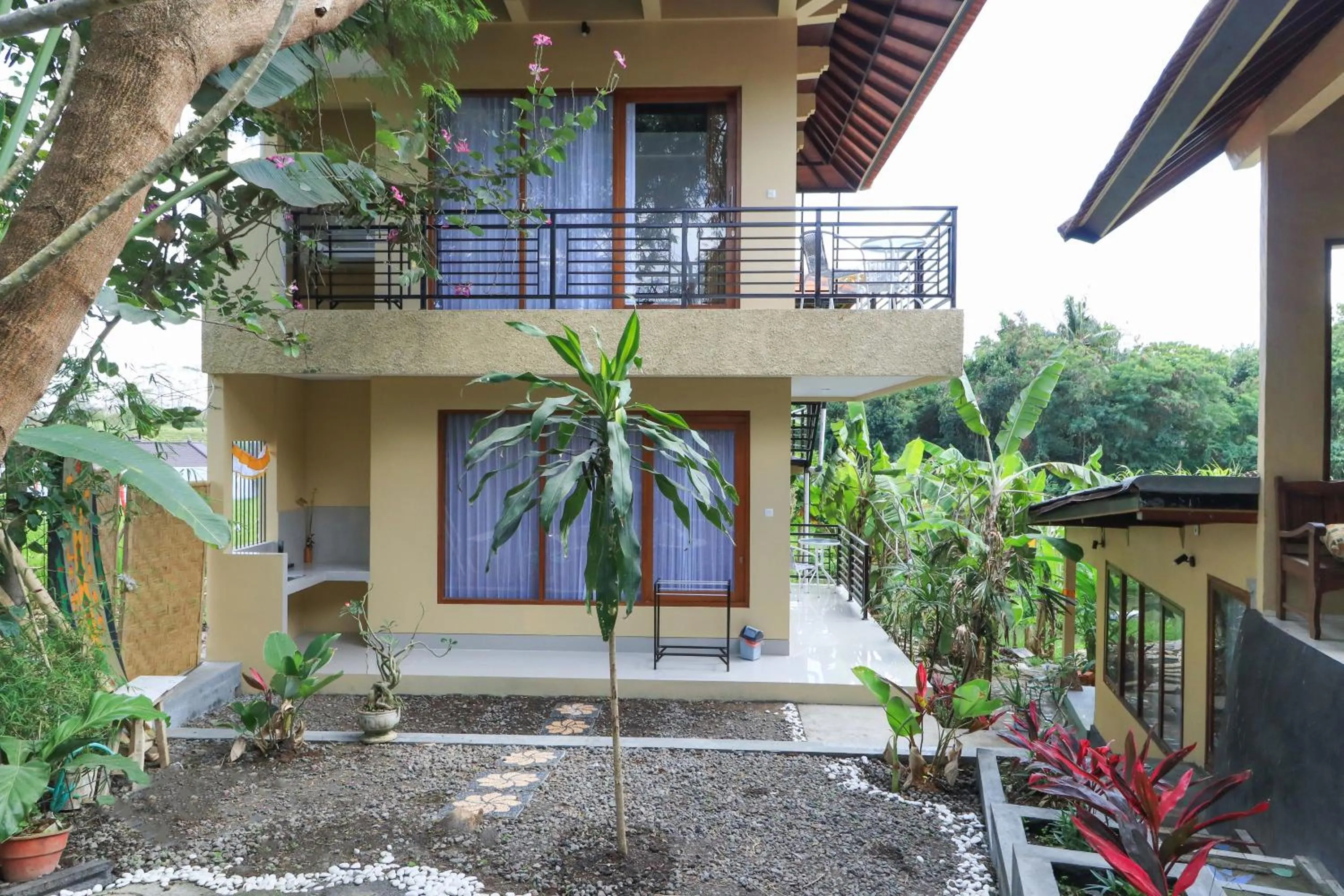 Property building in Sunari Guest House