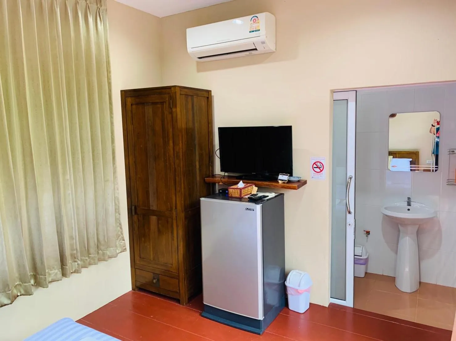 TV and multimedia in Baan Suan Khun Yaiy