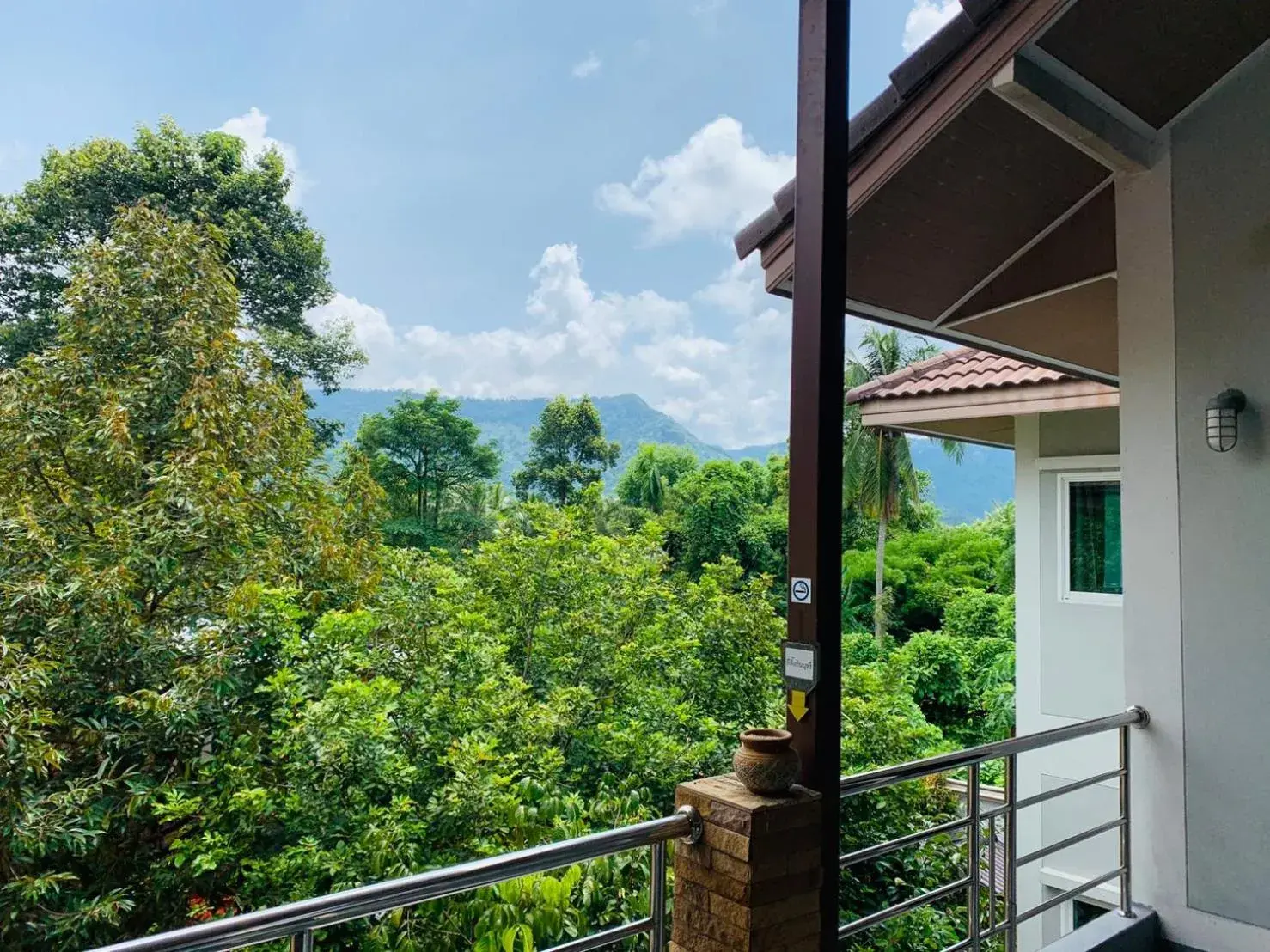 Garden view in Baan Suan Khun Yaiy Garden view in Baan Suan Khun Yaiy