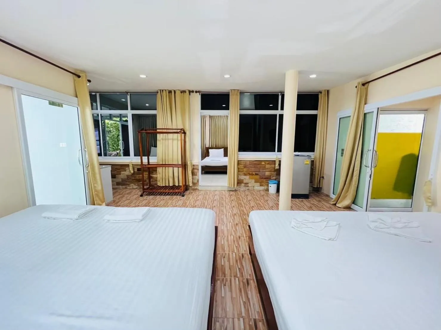 Photo of the whole room, Bed in Baan Suan Khun Yaiy