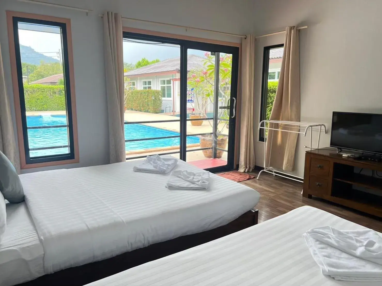 Swimming pool, Bed in Baan Suan Khun Yaiy Swimming pool, Bed in Baan Suan Khun Yaiy