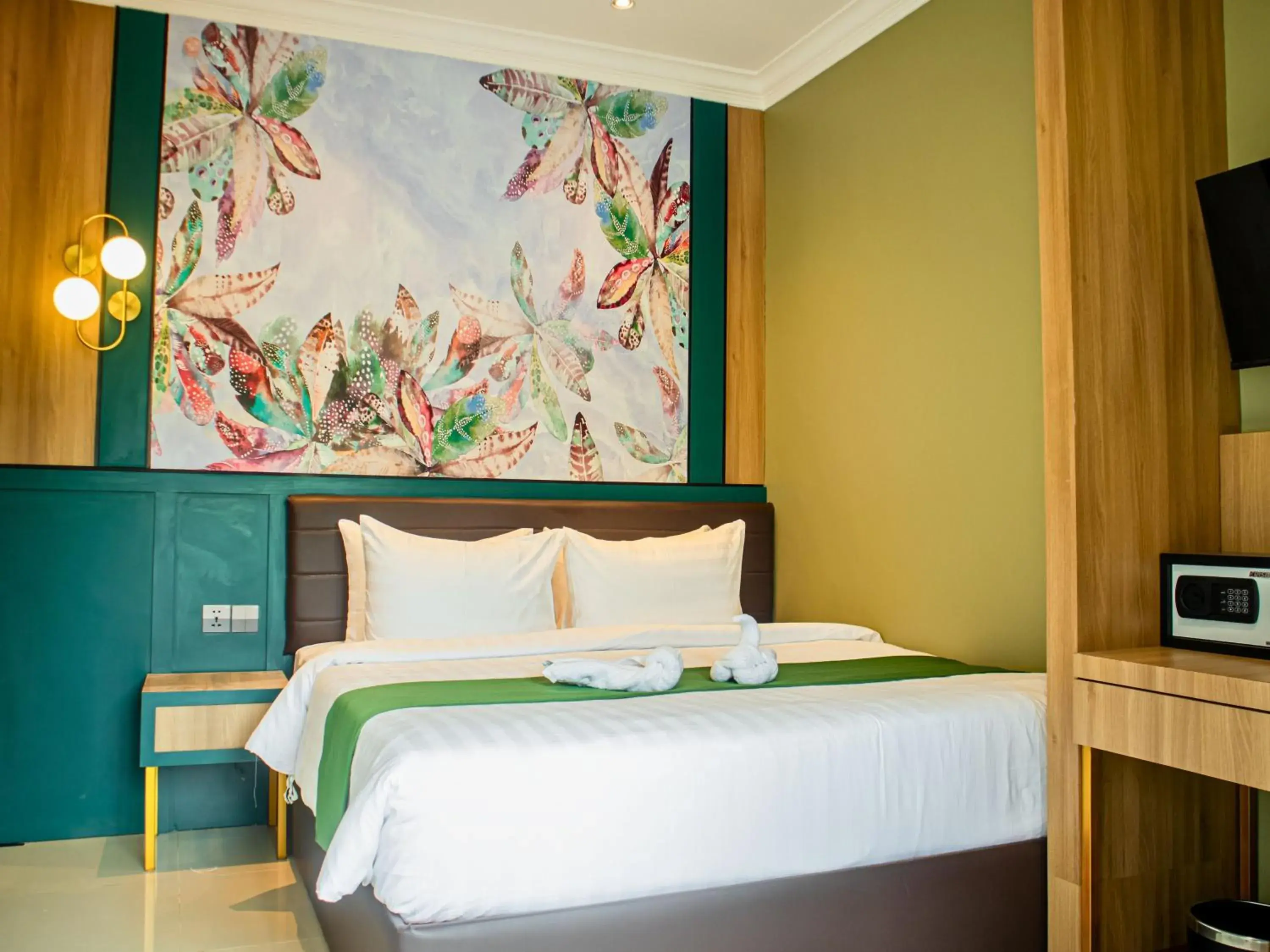 Superior Double Room in Bona Ventura Hotel & Skybar Superior Double Room in Bona Ventura Hotel & Skybar