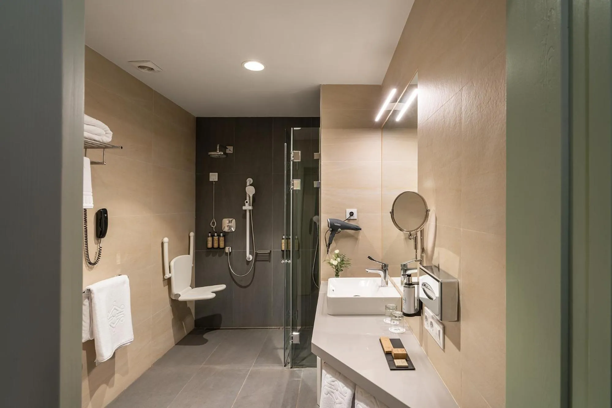 Bathroom in Parador de Almagro