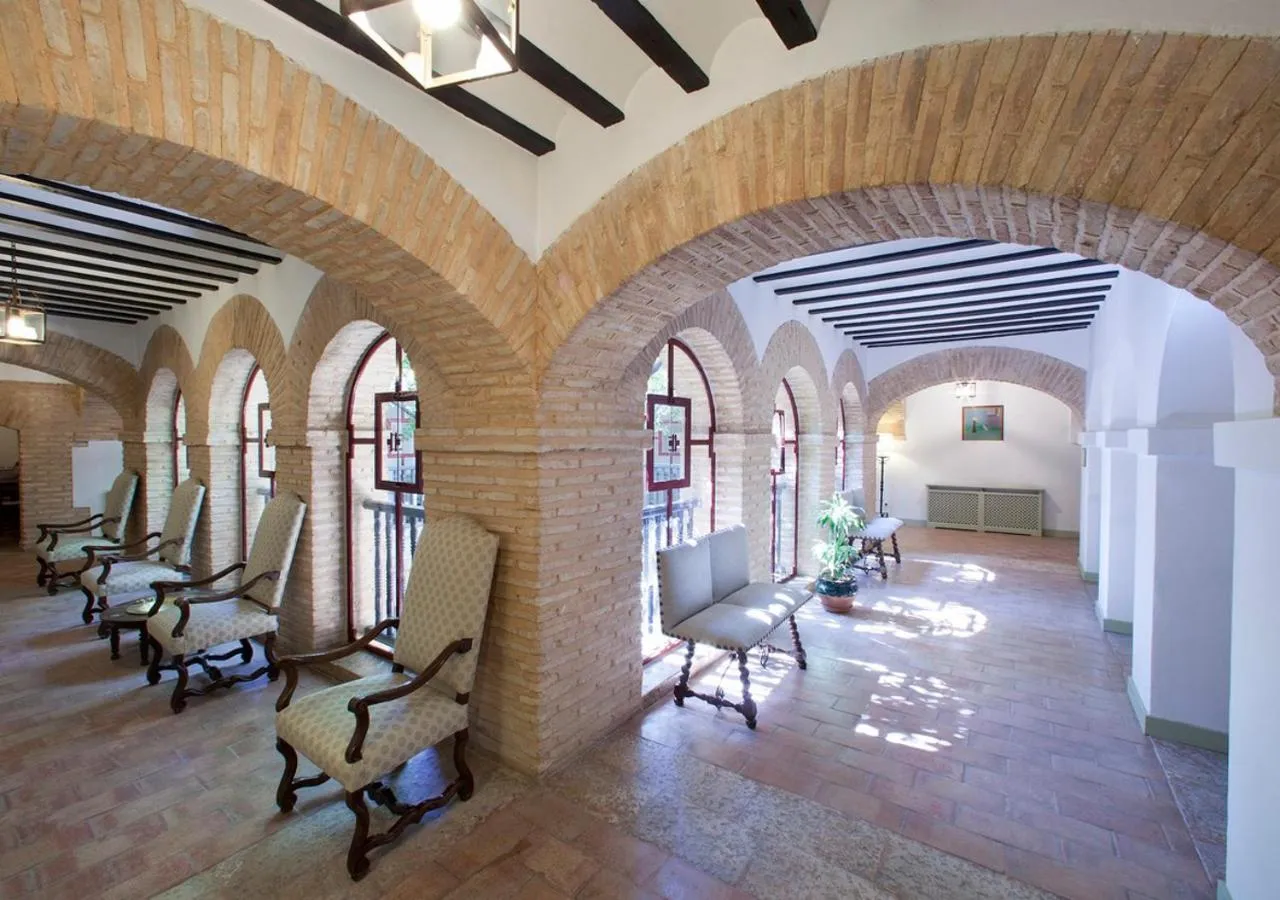 Property building in Parador de Almagro