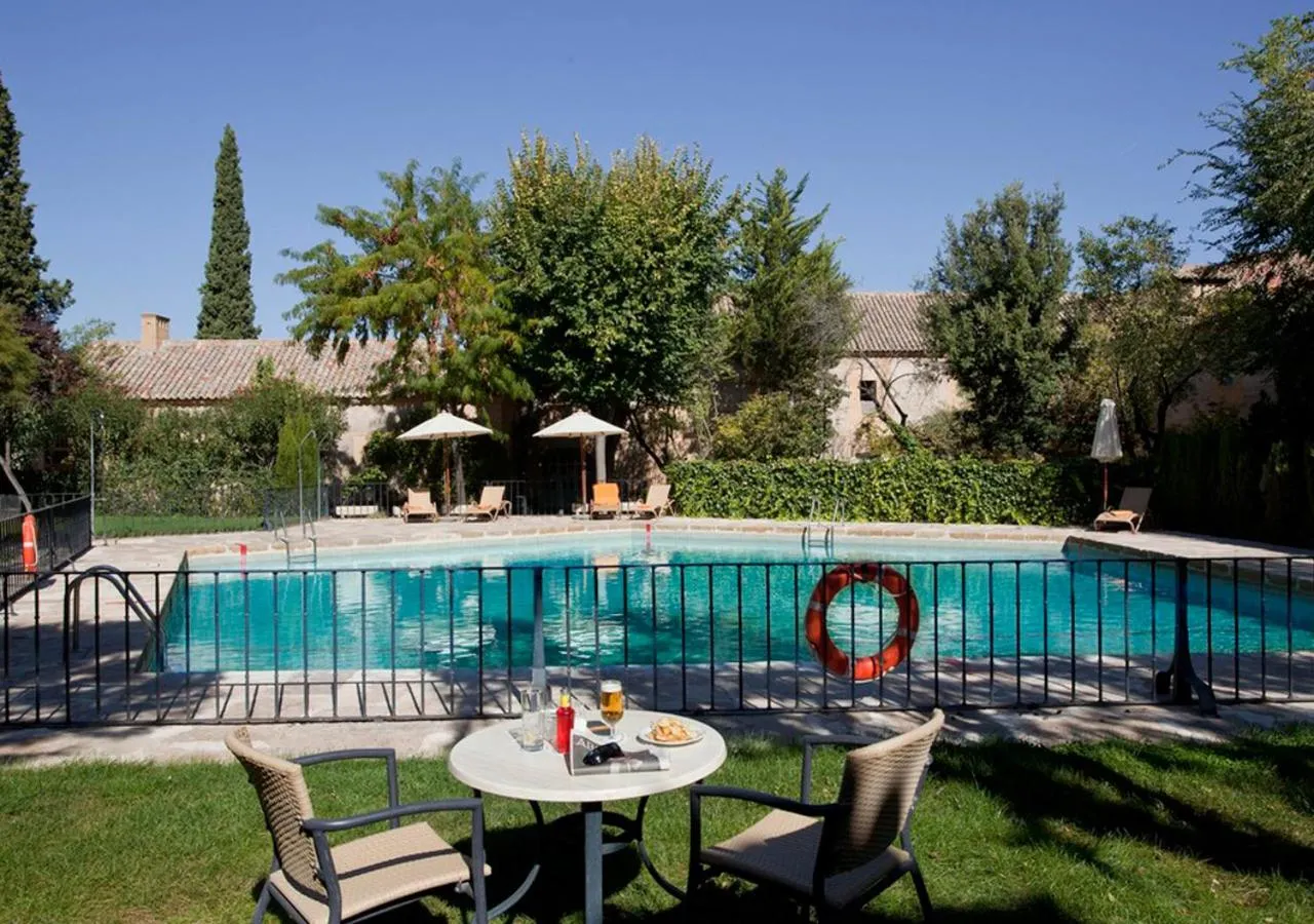 Swimming pool in Parador de Almagro