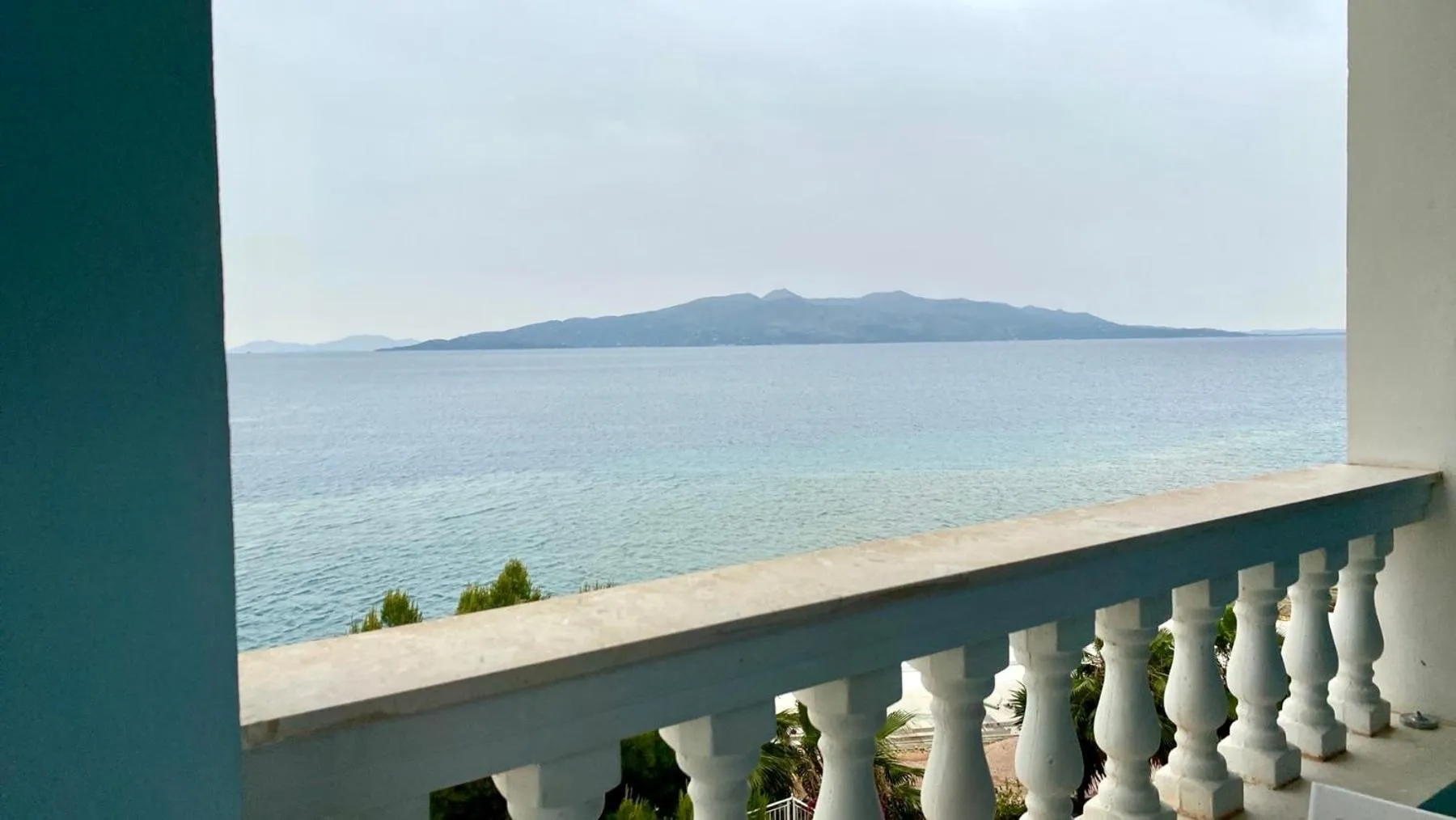 Kalemi's Beachside Hotel