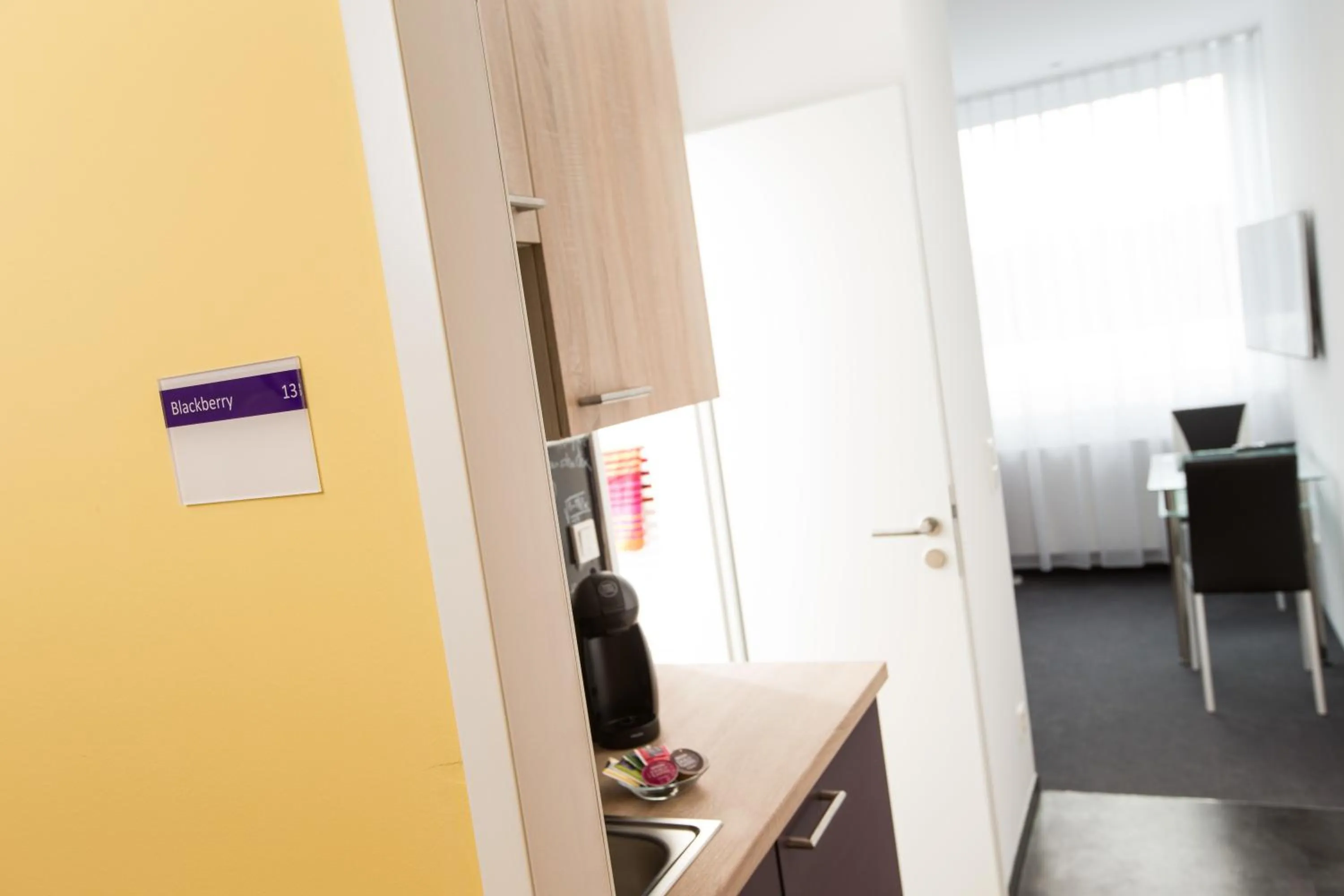 Photo of the whole room in Design Sleepy Cologne