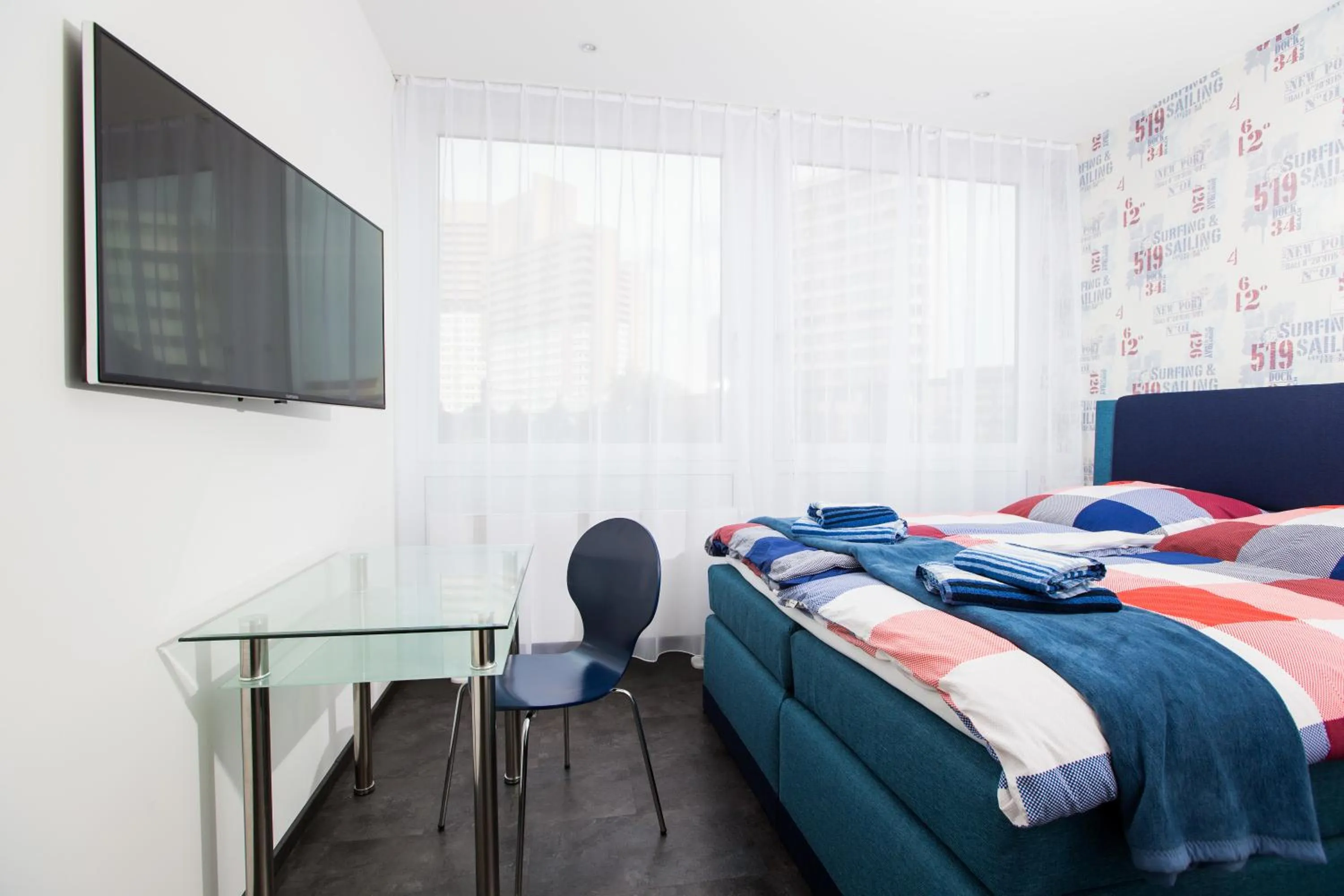 TV and multimedia, Bed in Design Sleepy Cologne