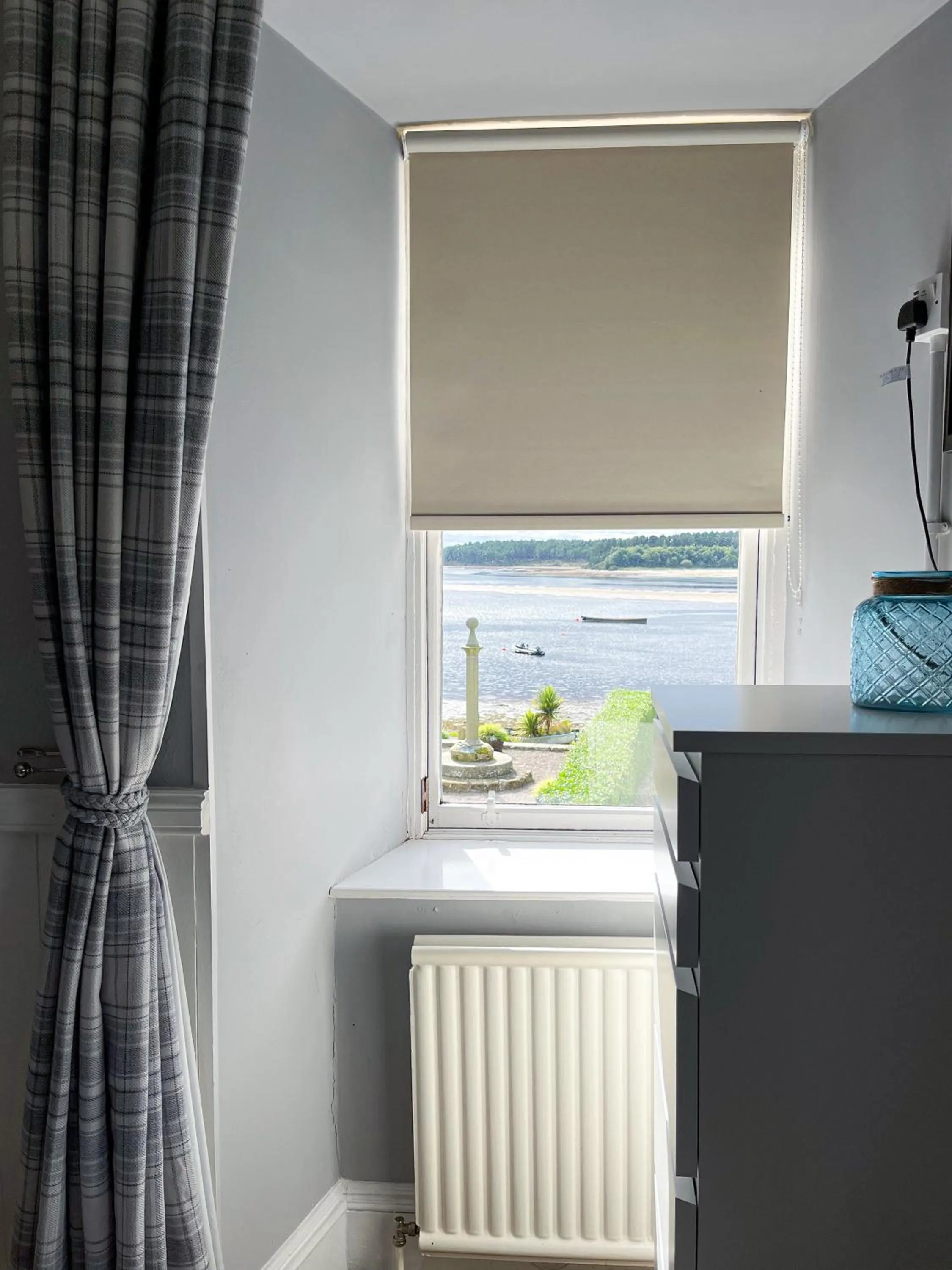 Property building in Crown and Anchor Inn