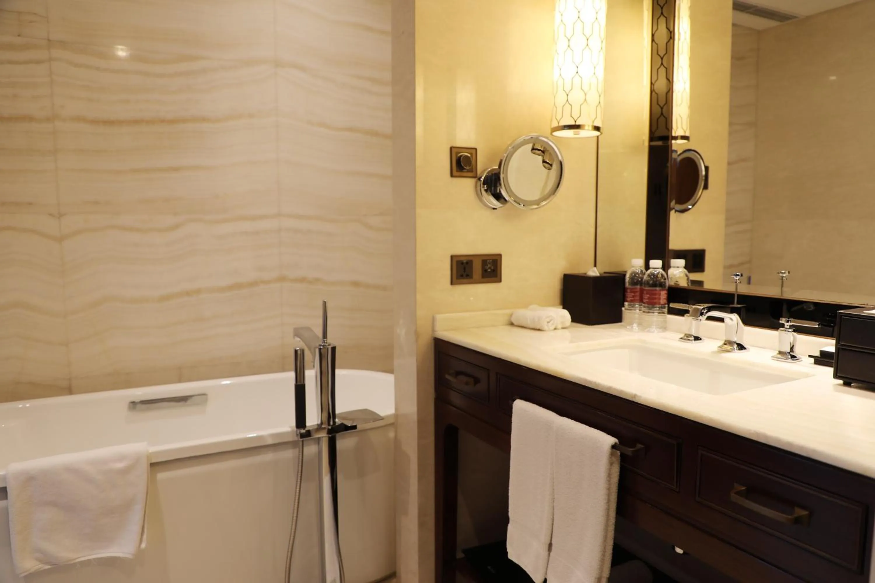 Bathroom in Sheraton Shanghai Jiading Hotel