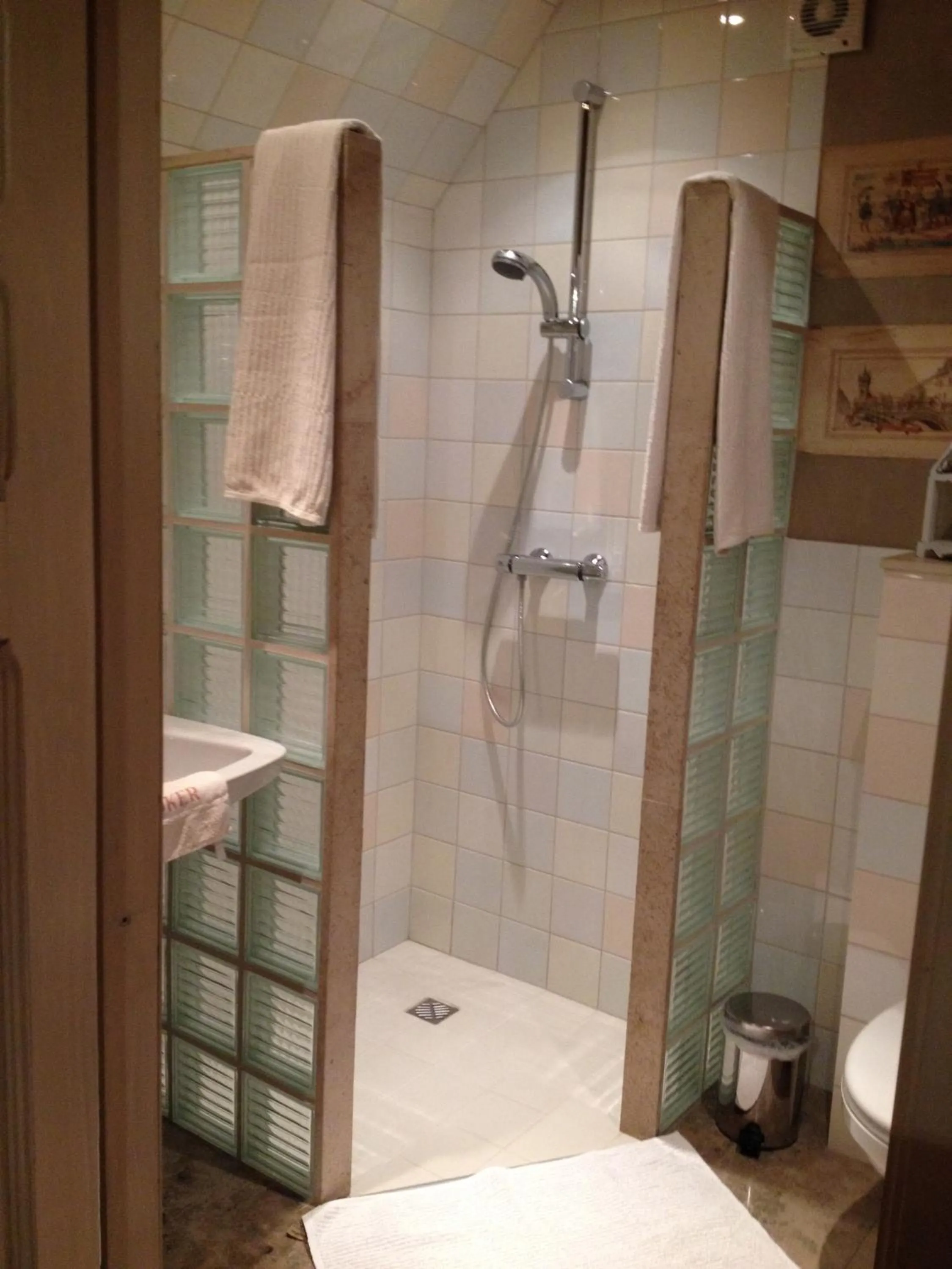 Bathroom in B&B Tspijker