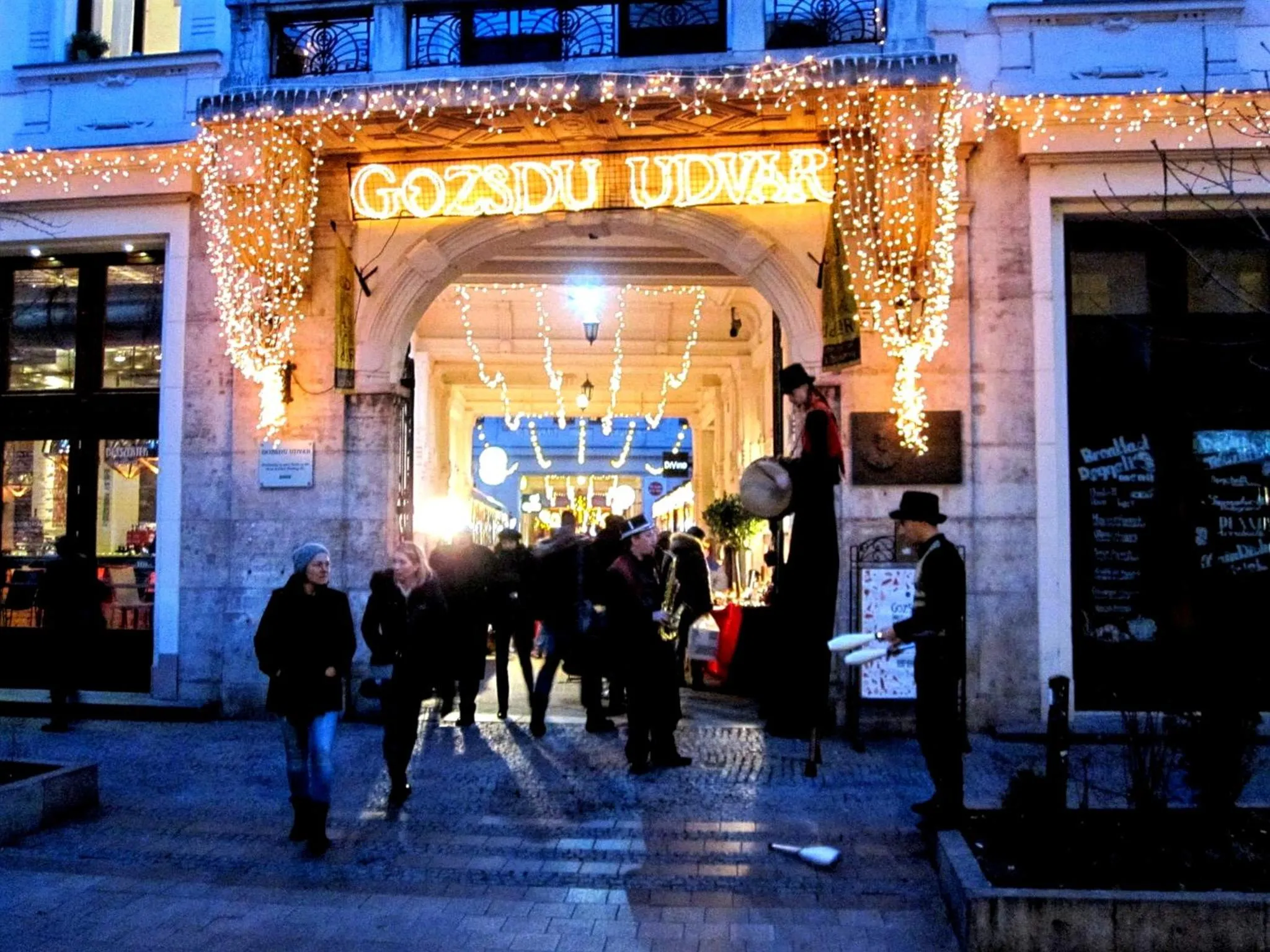 Facade/entrance in Gozsdu Apartment