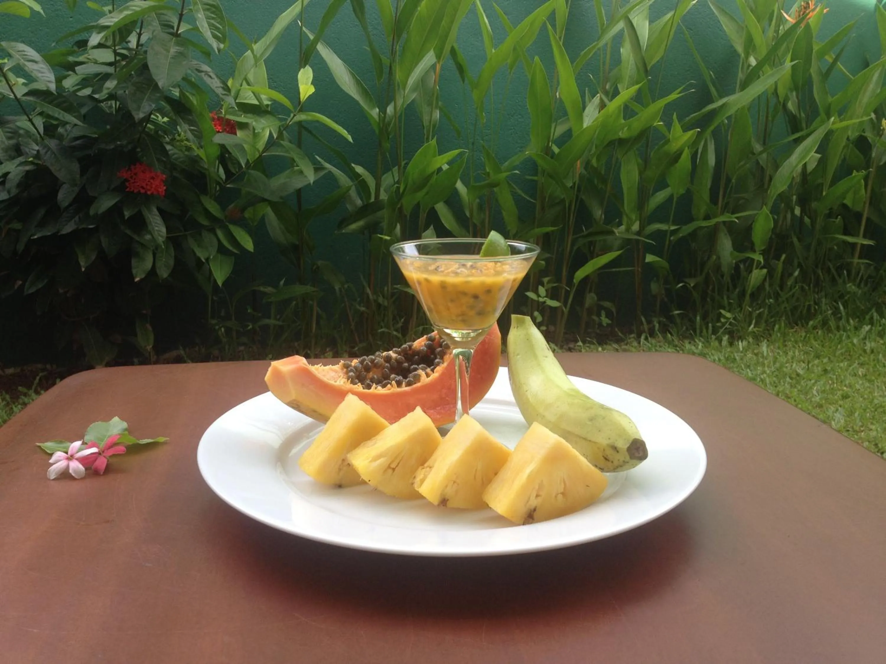 Food and drinks in Thisara Villa