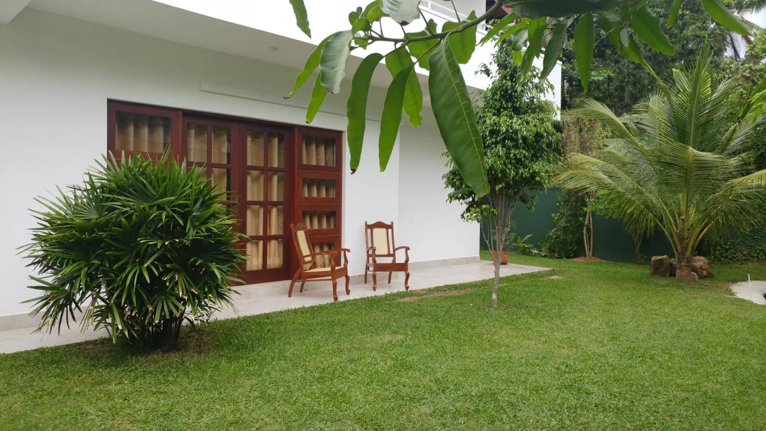 Garden view in Thisara Villa