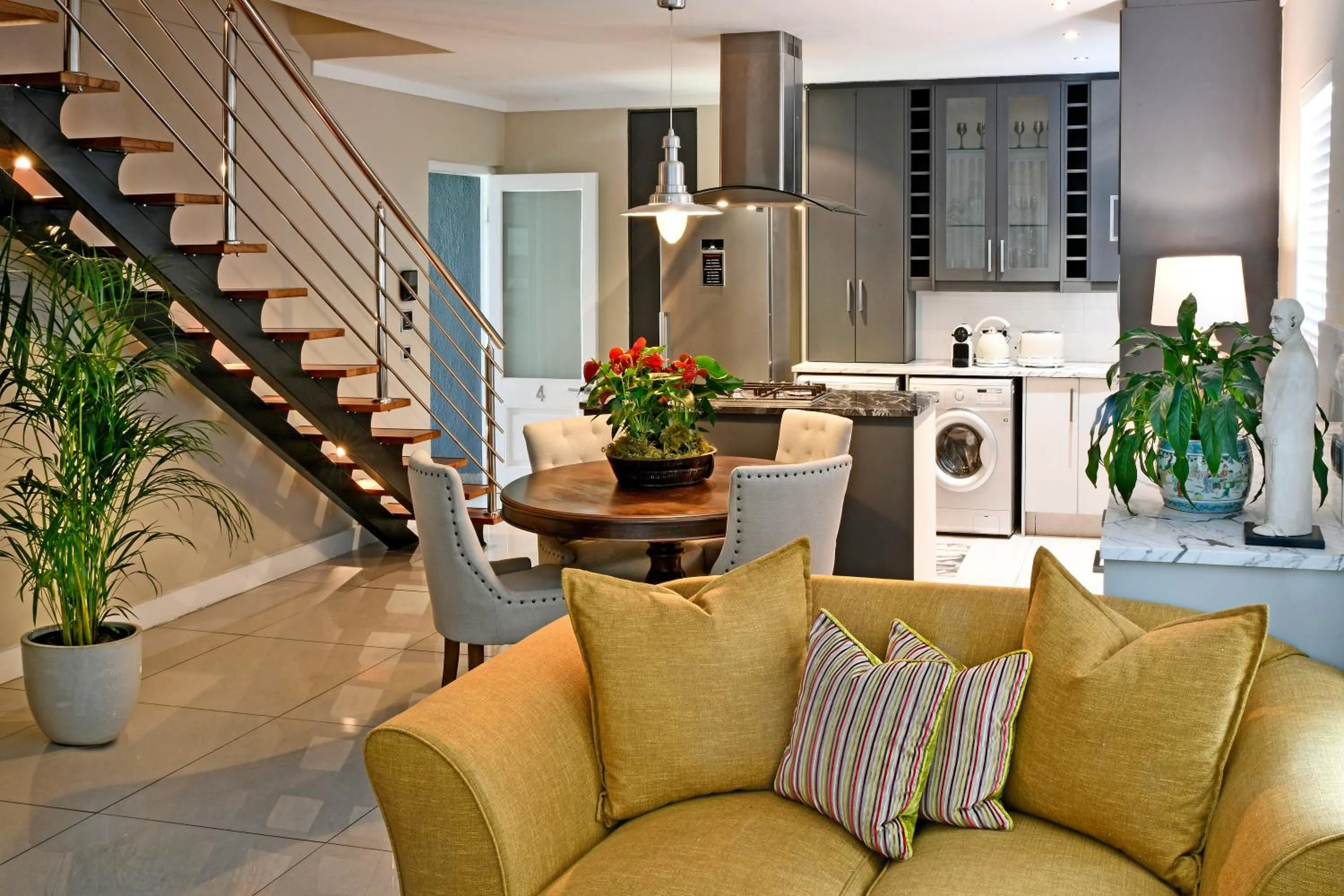 Kitchen or kitchenette in Le Petit Bijou Aparthotel