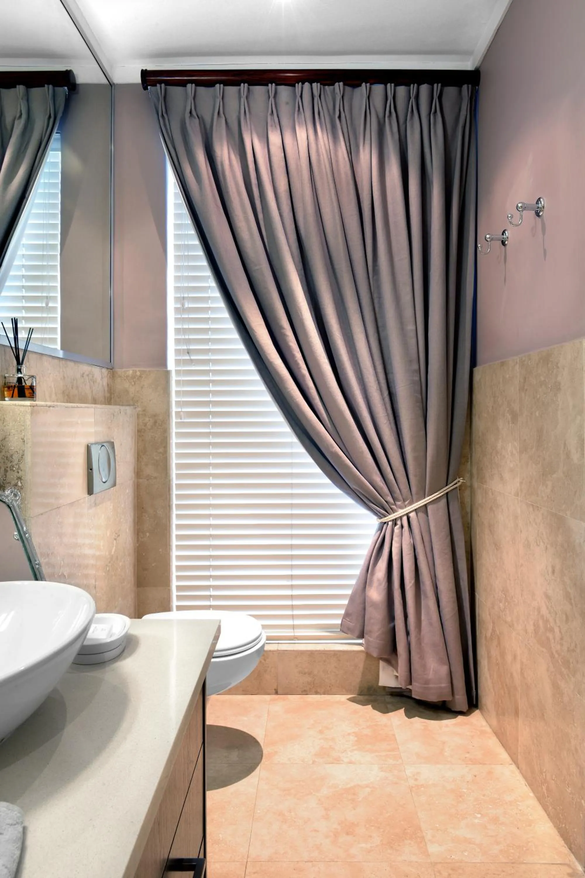 Bathroom in Le Petit Bijou Aparthotel