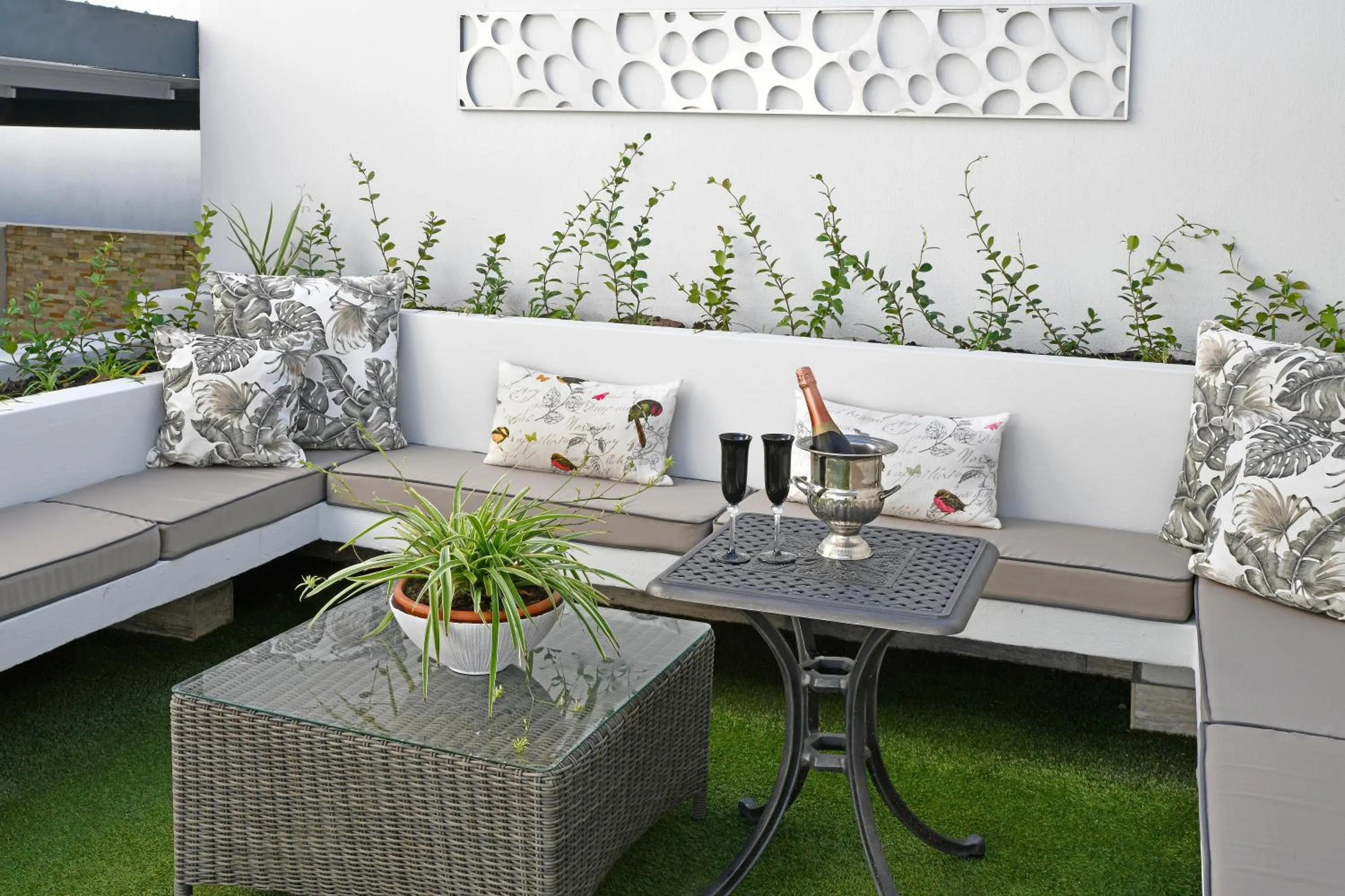 Balcony/Terrace in Le Petit Bijou Aparthotel