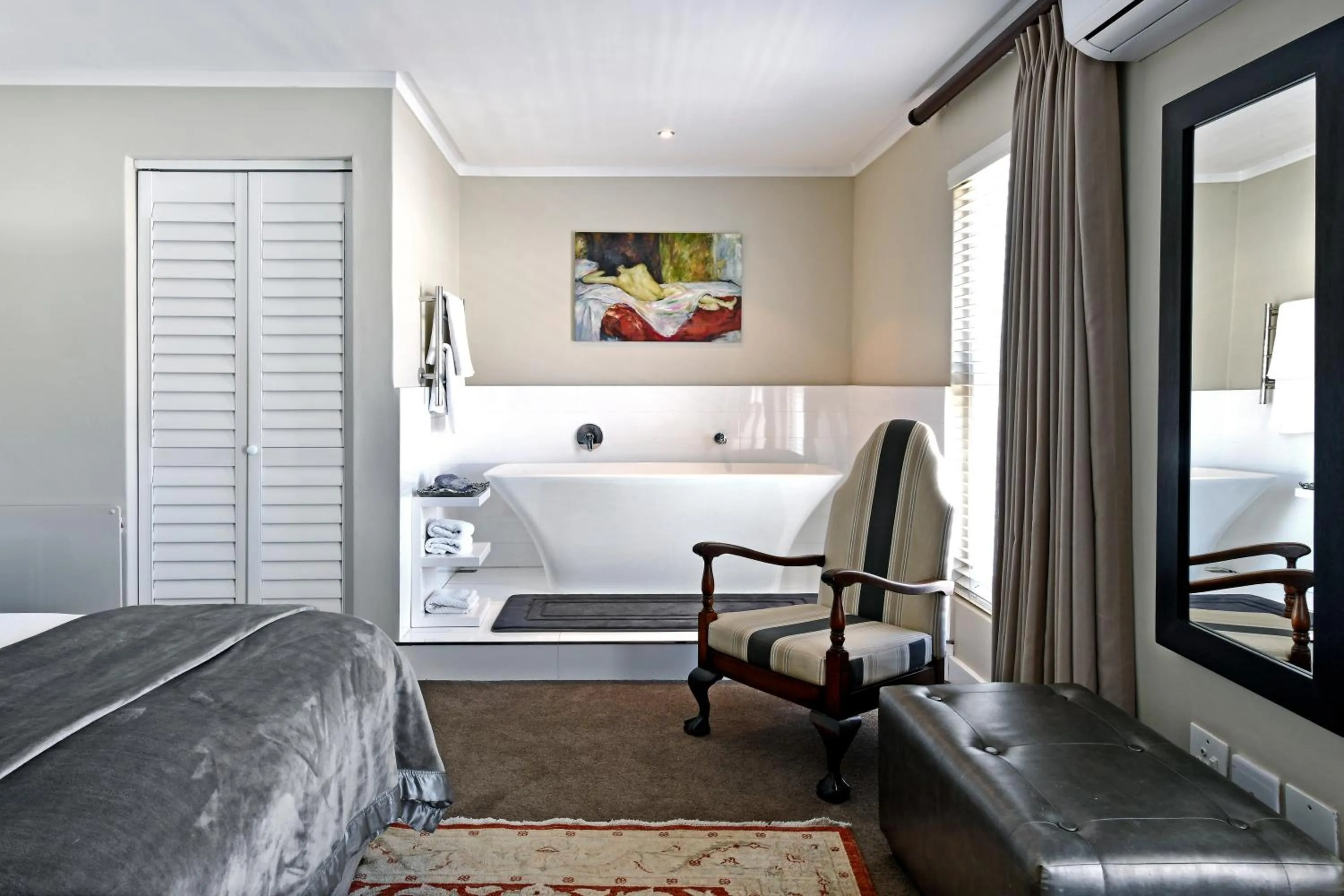 Bedroom, Bed in Le Petit Bijou Aparthotel