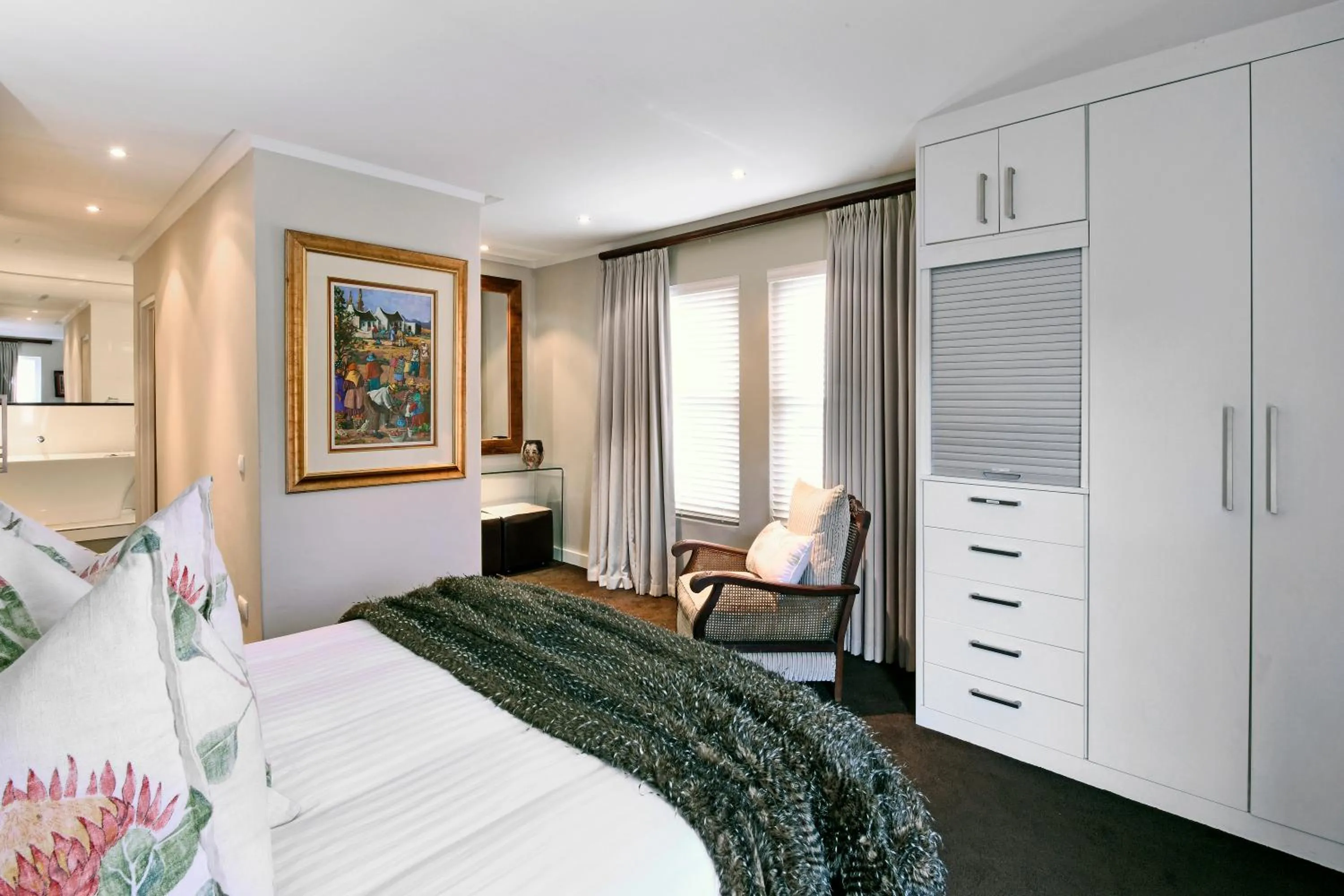 Bedroom, Bed in Le Petit Bijou Aparthotel