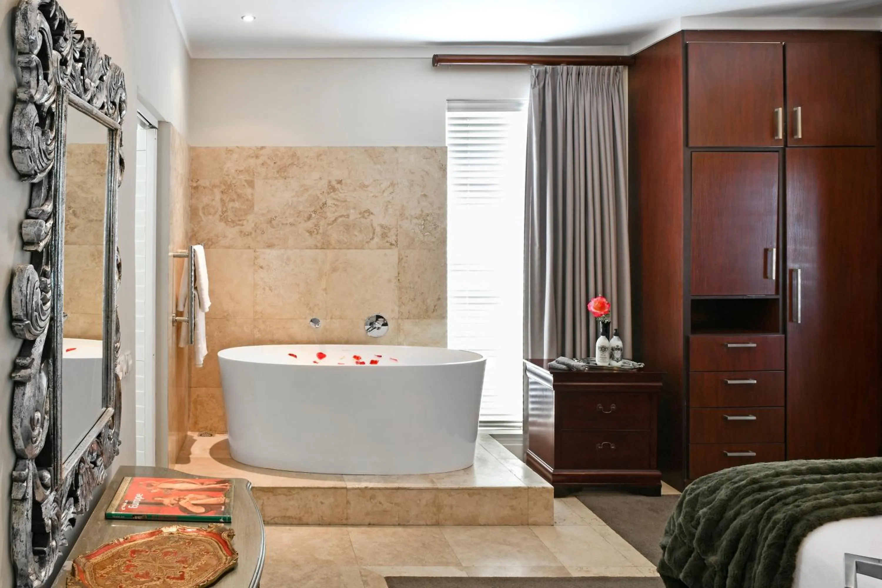 Bedroom in Le Petit Bijou Aparthotel