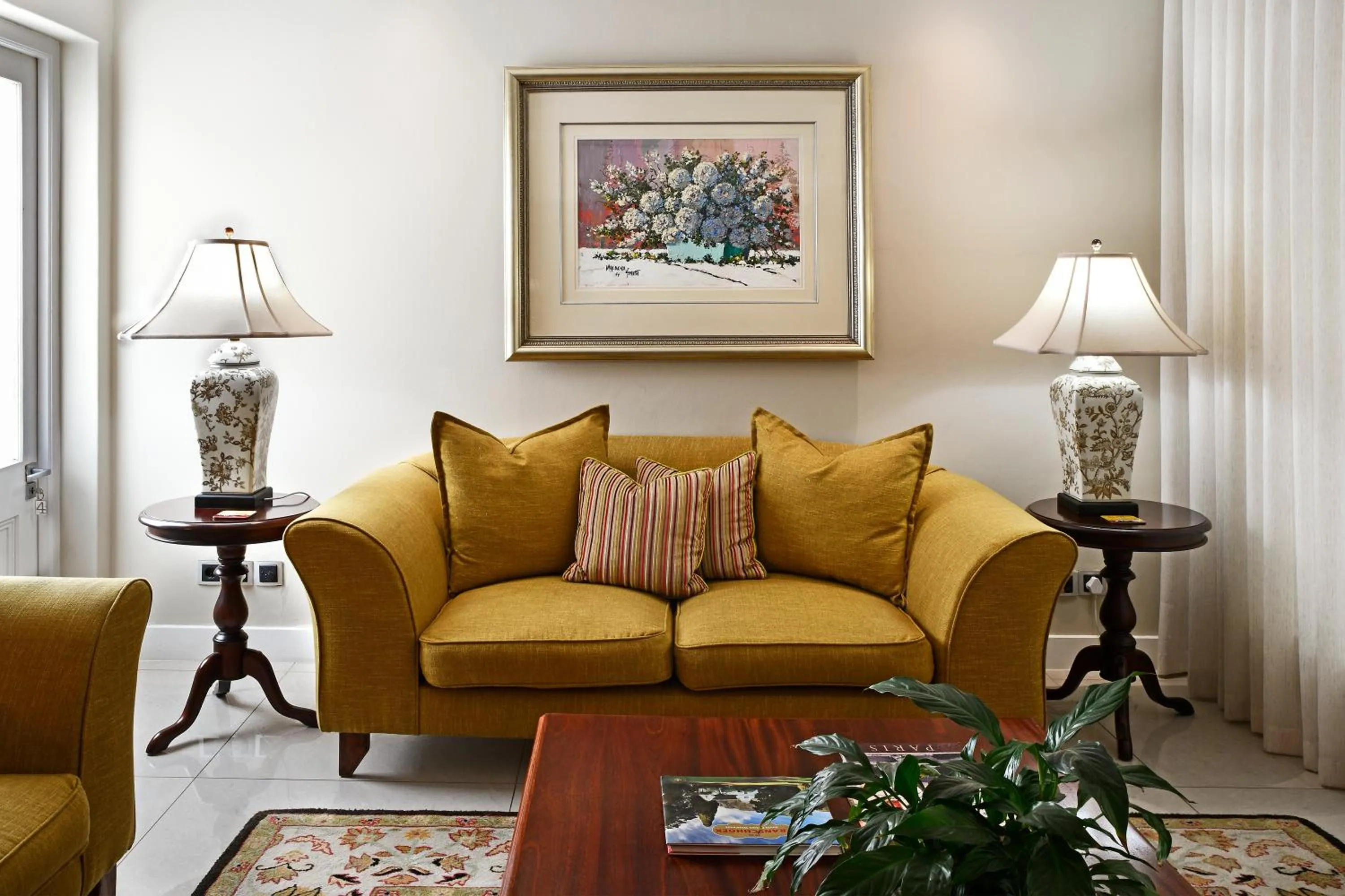 Living room in Le Petit Bijou Aparthotel