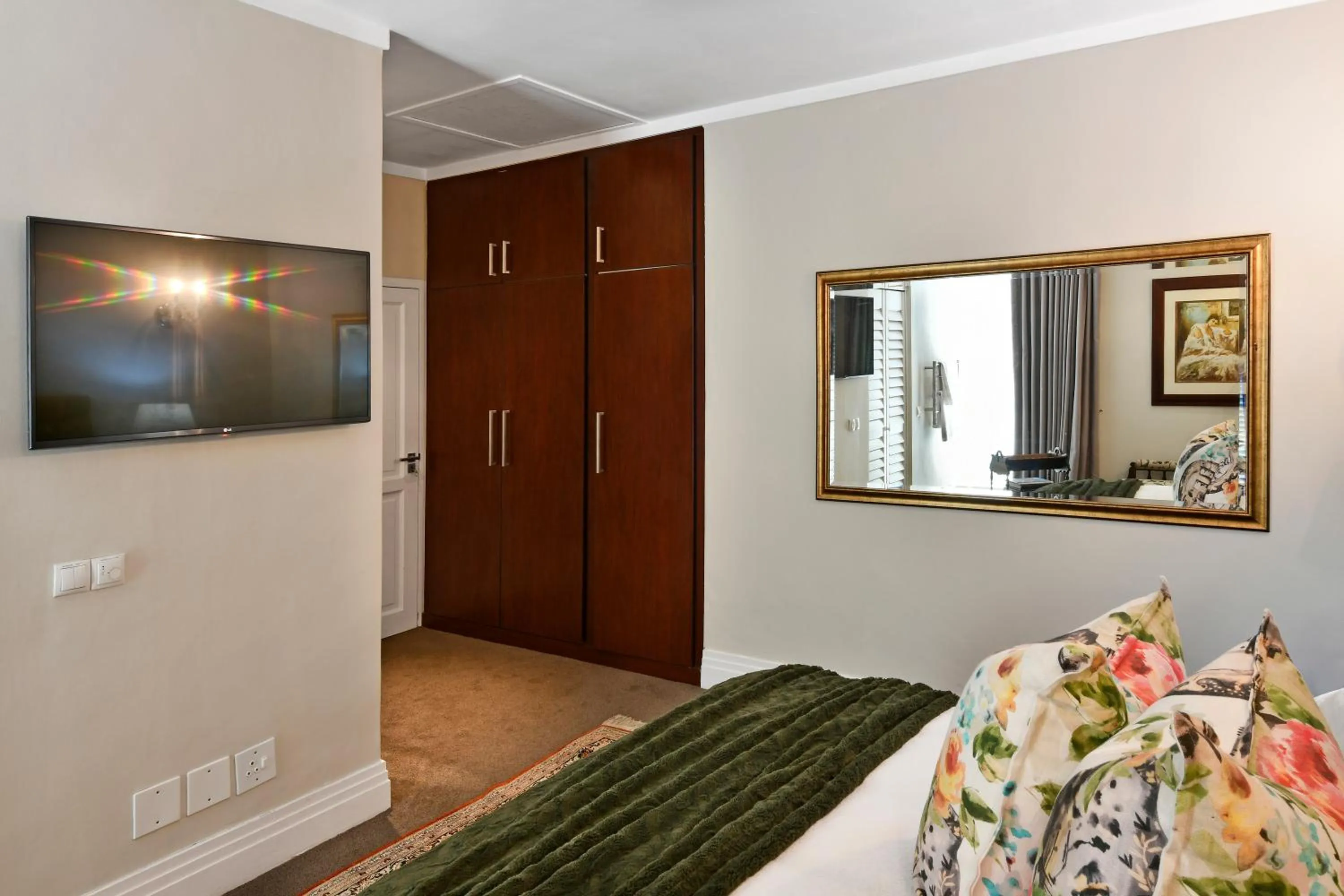 Bedroom, Bed in Le Petit Bijou Aparthotel