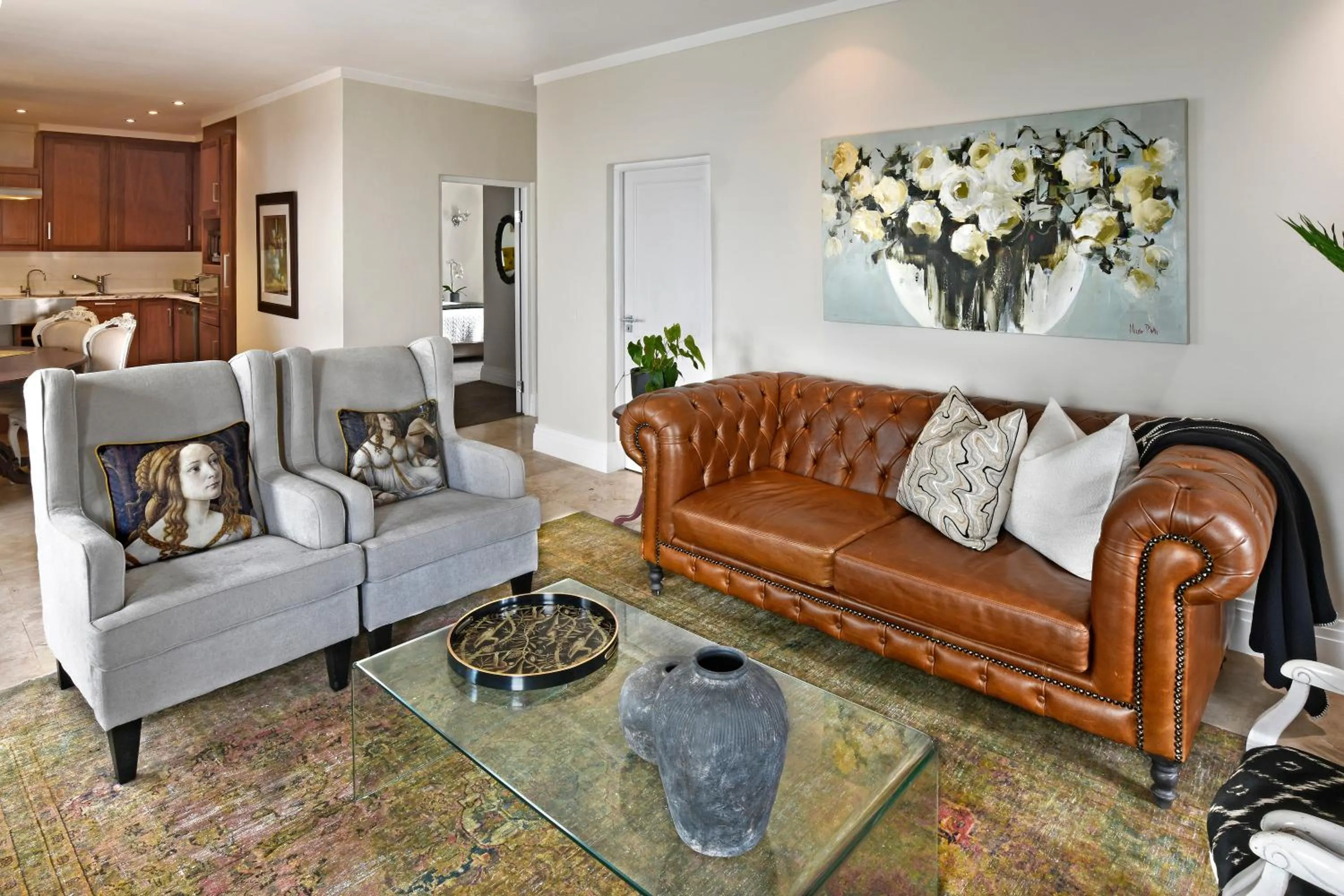 Seating area in Le Petit Bijou Aparthotel