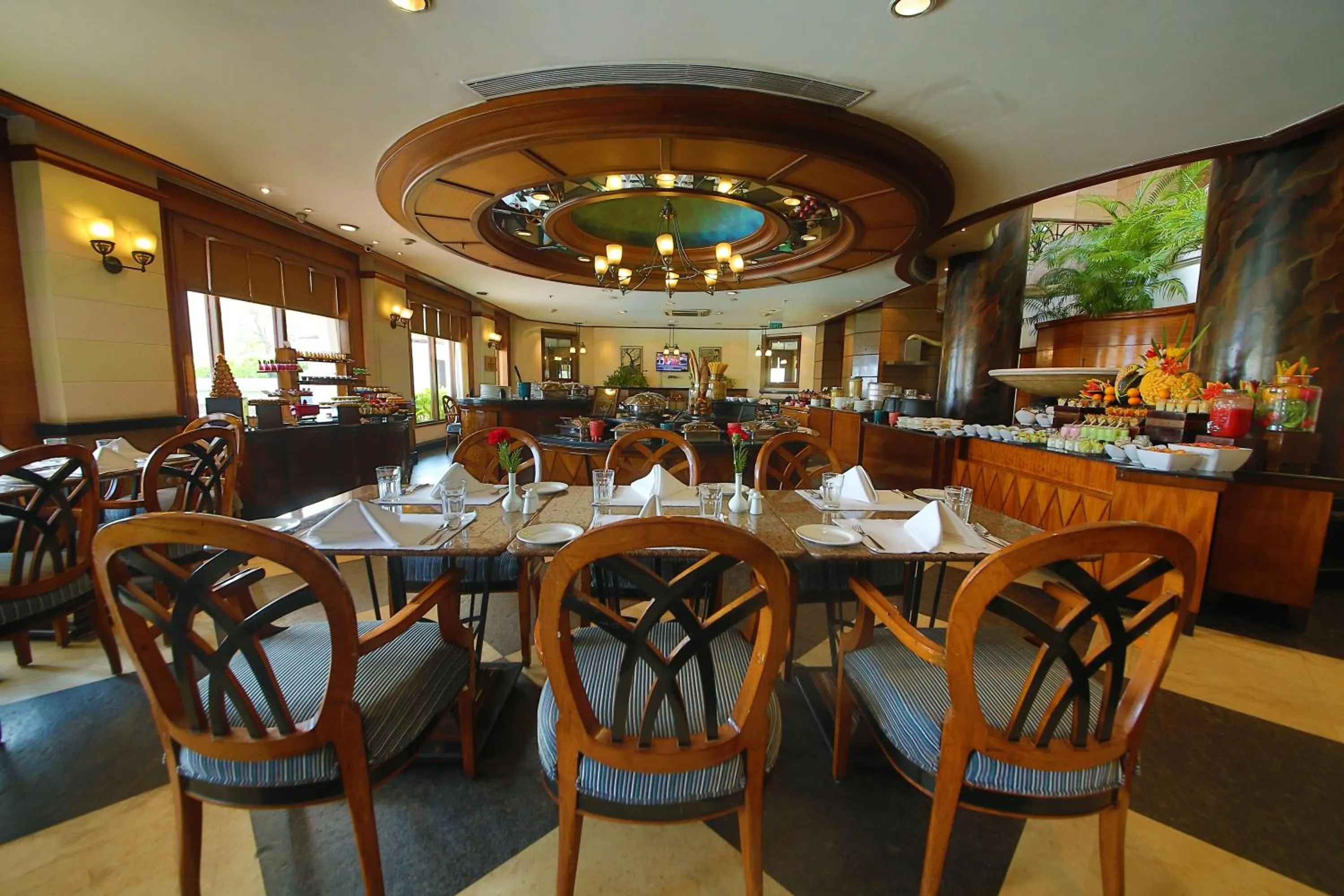 Restaurant/places to eat in Welcomhotel by ITC Hotels, Devee Grand Bay, Visakhapatnam