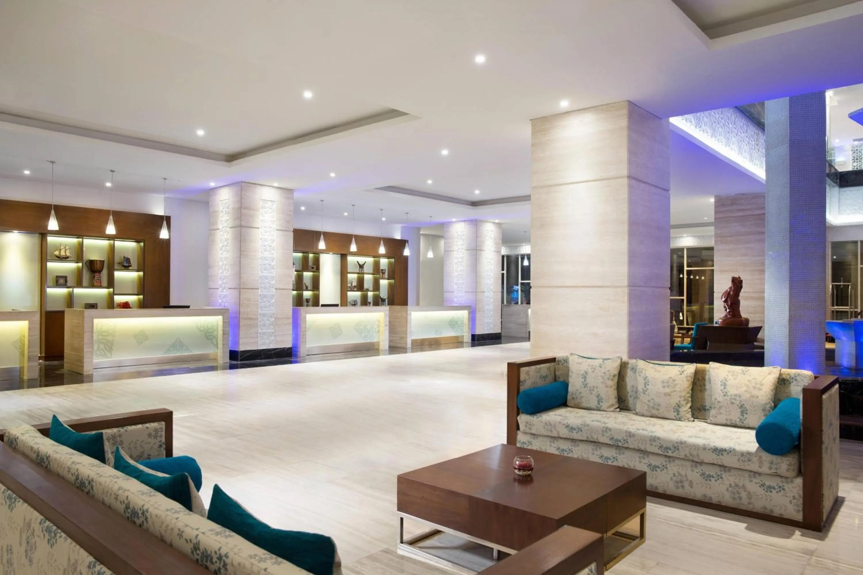 Lobby or reception in Four Points by Sheraton Makassar