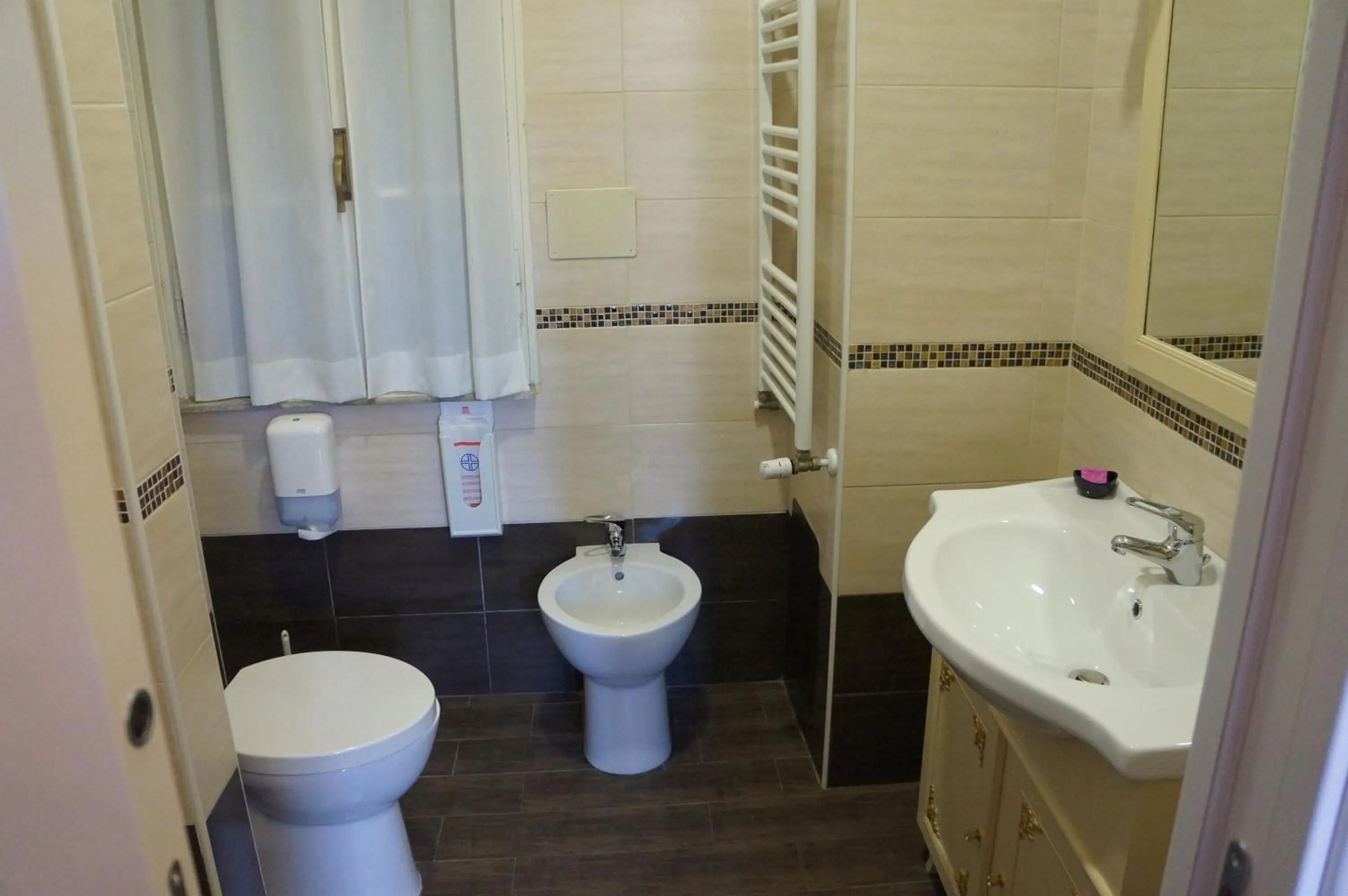 Bathroom in Pope's Suites