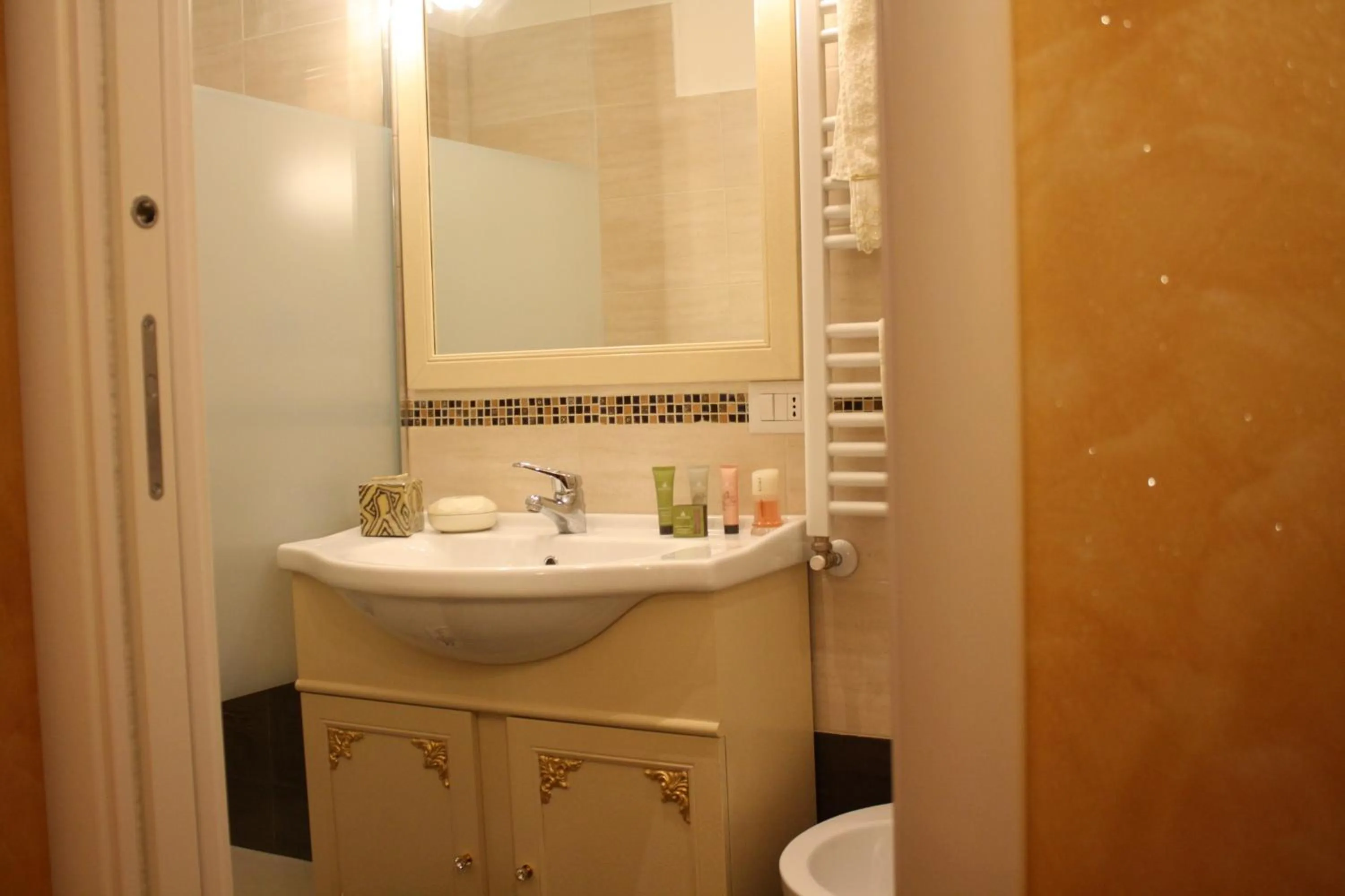 Bathroom in Pope's Suites