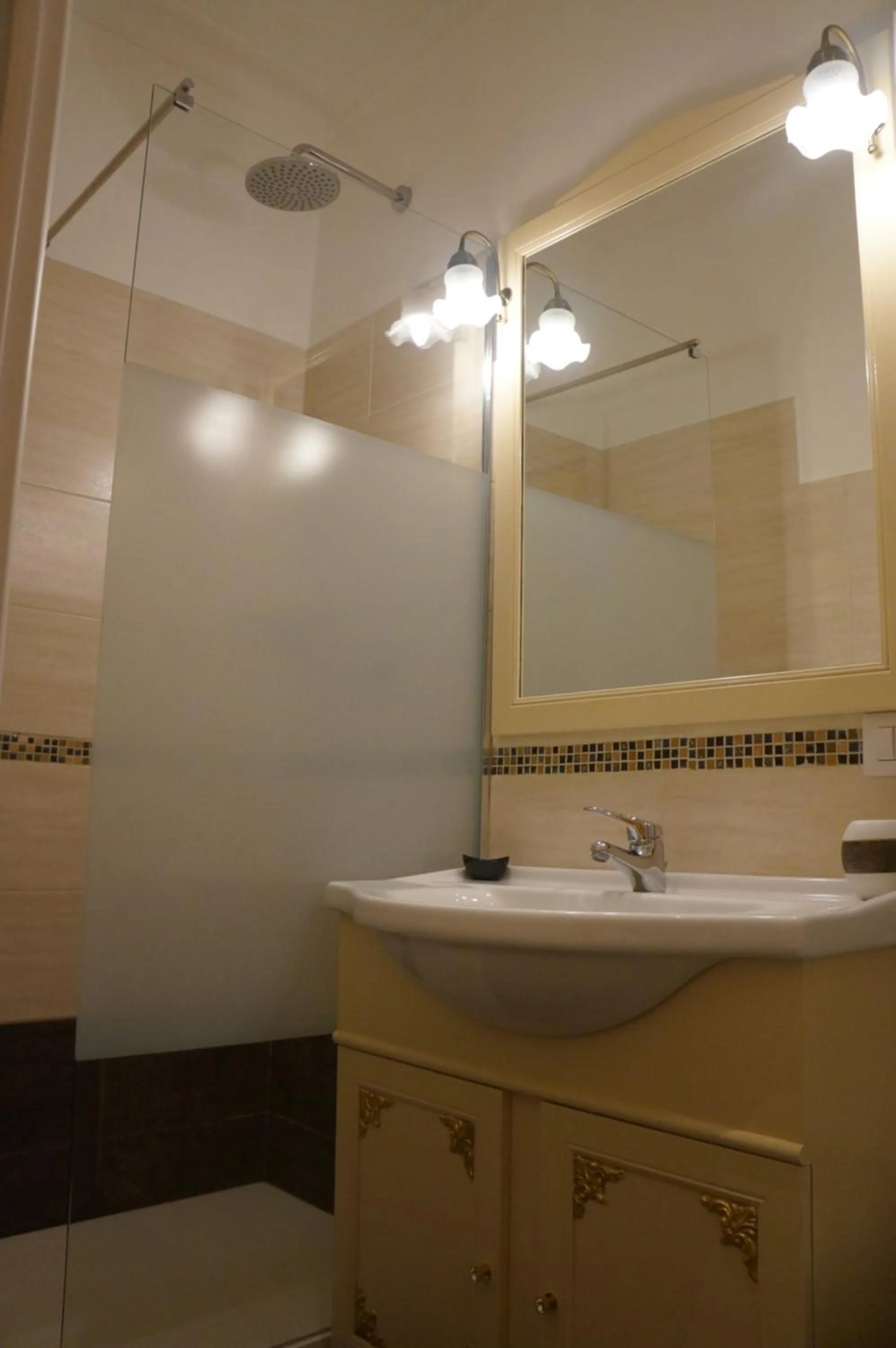 Bathroom in Pope's Suites