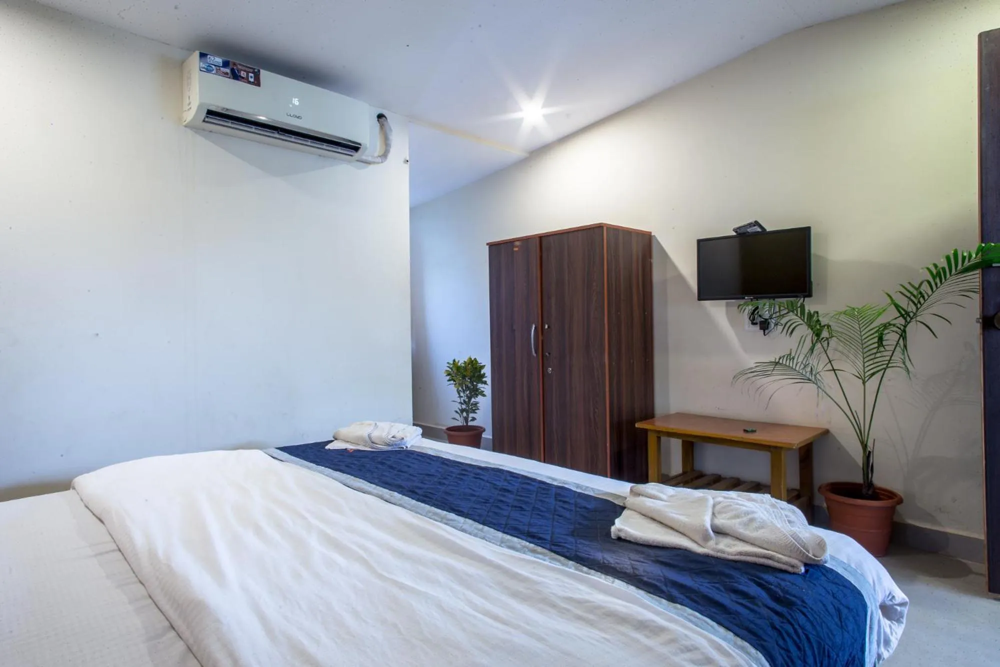 Bed in Kartik Resort