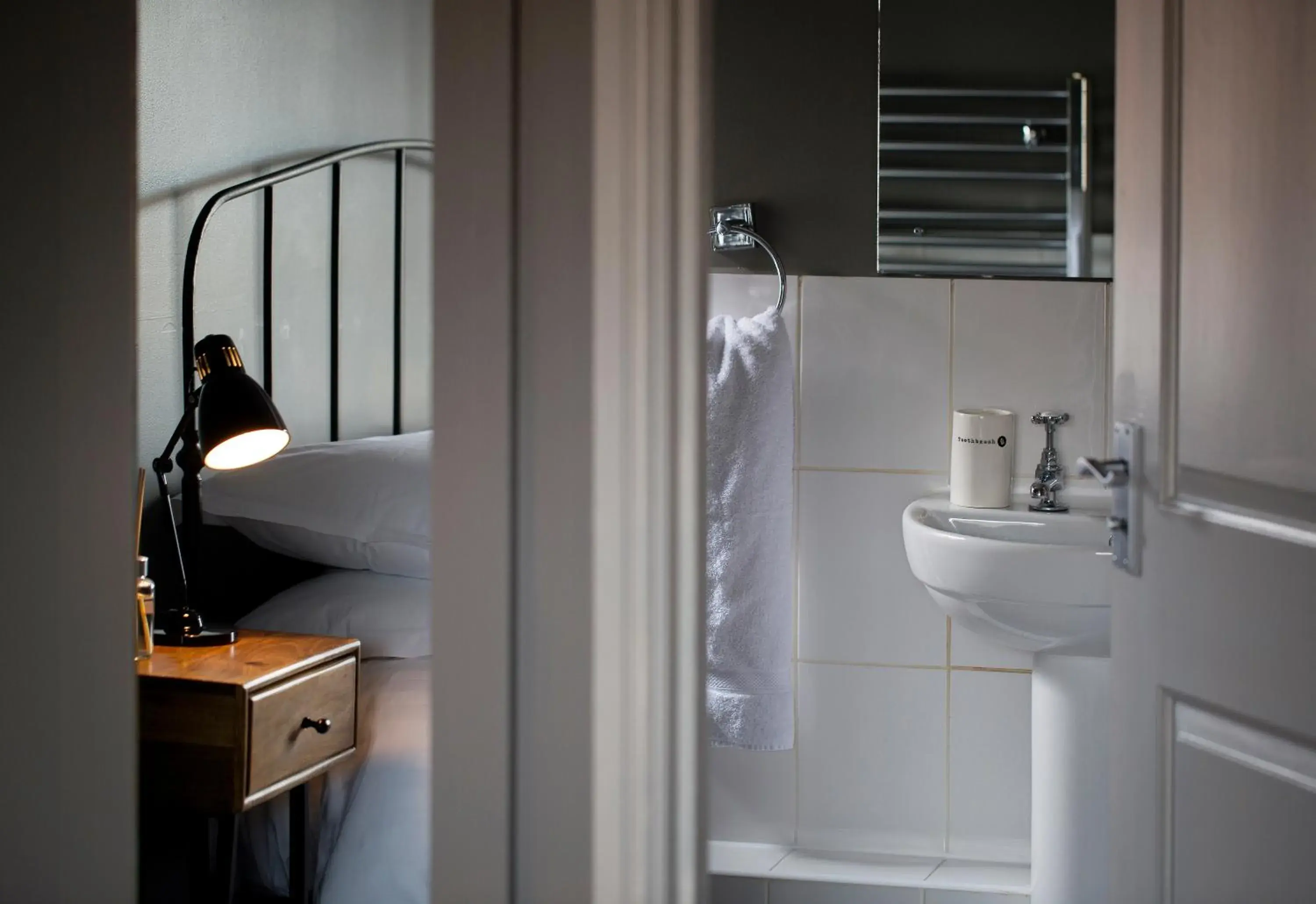 Deluxe Double Room with Shower in The Duke William Deluxe Double Room with Shower in The Duke William