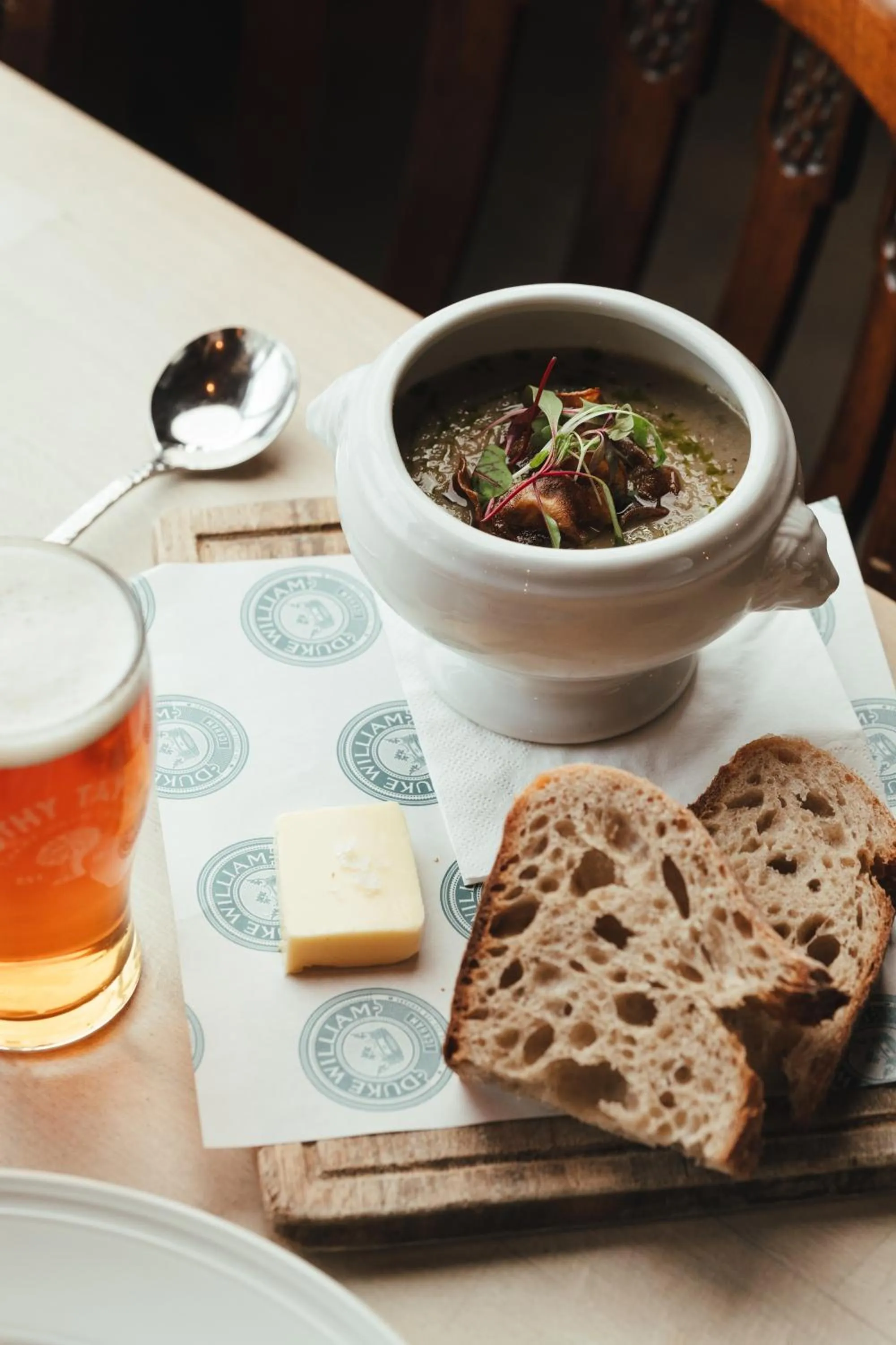 Food and drinks in The Duke William