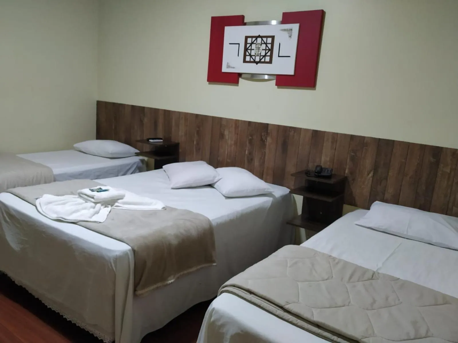 Photo of the whole room, Bed in Hotel Garfo de Ouro