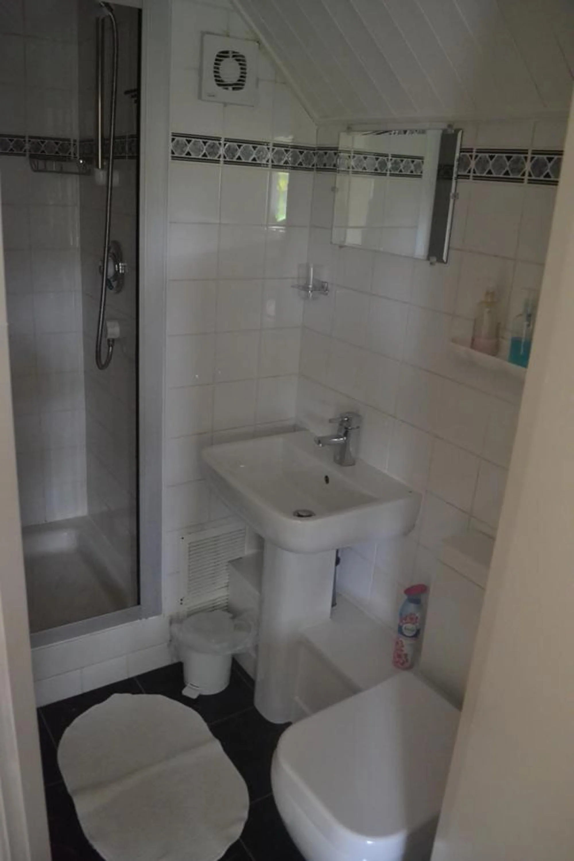 Bathroom in The Lilacs