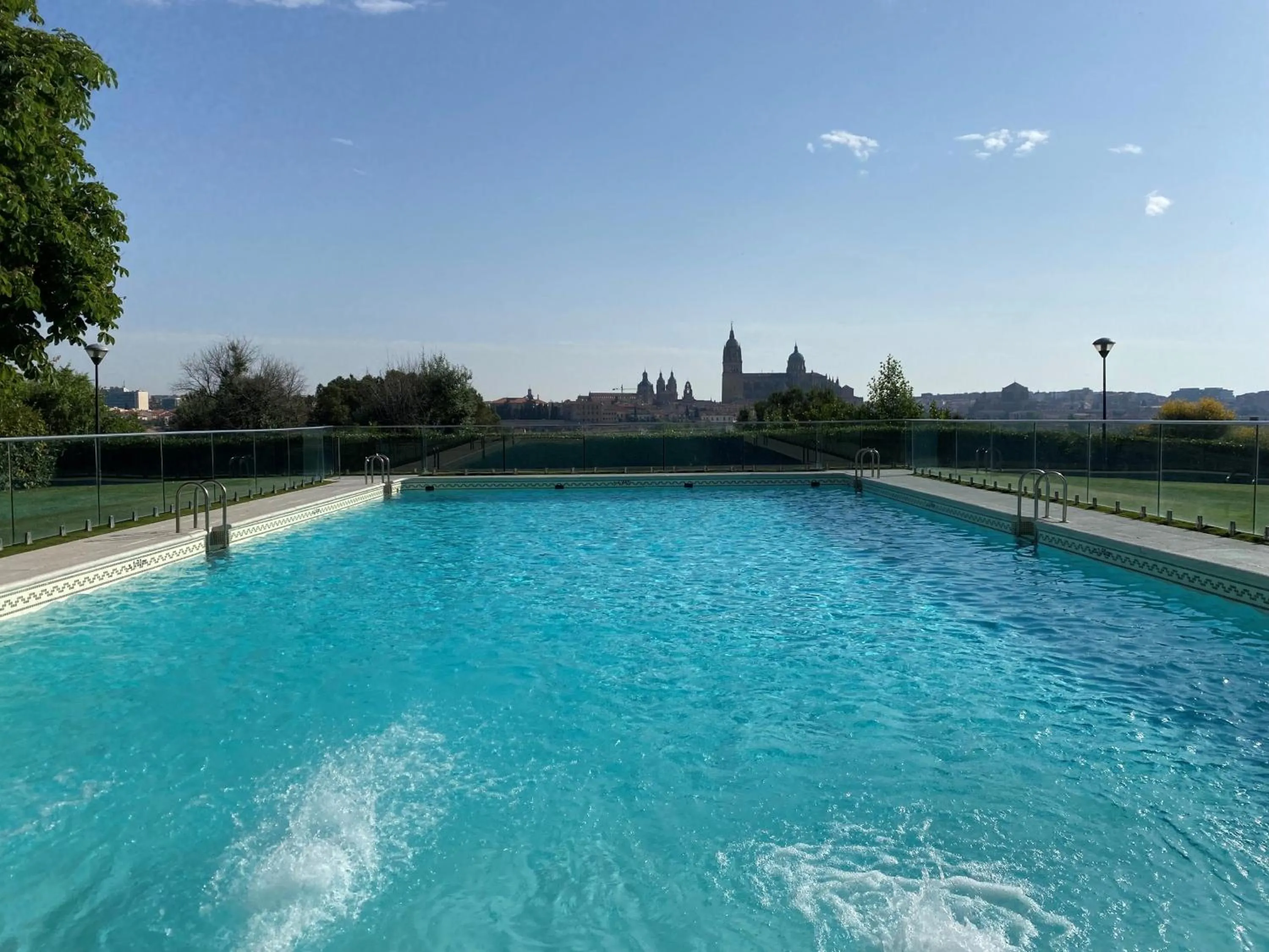 Swimming pool in Parador de Salamanca
