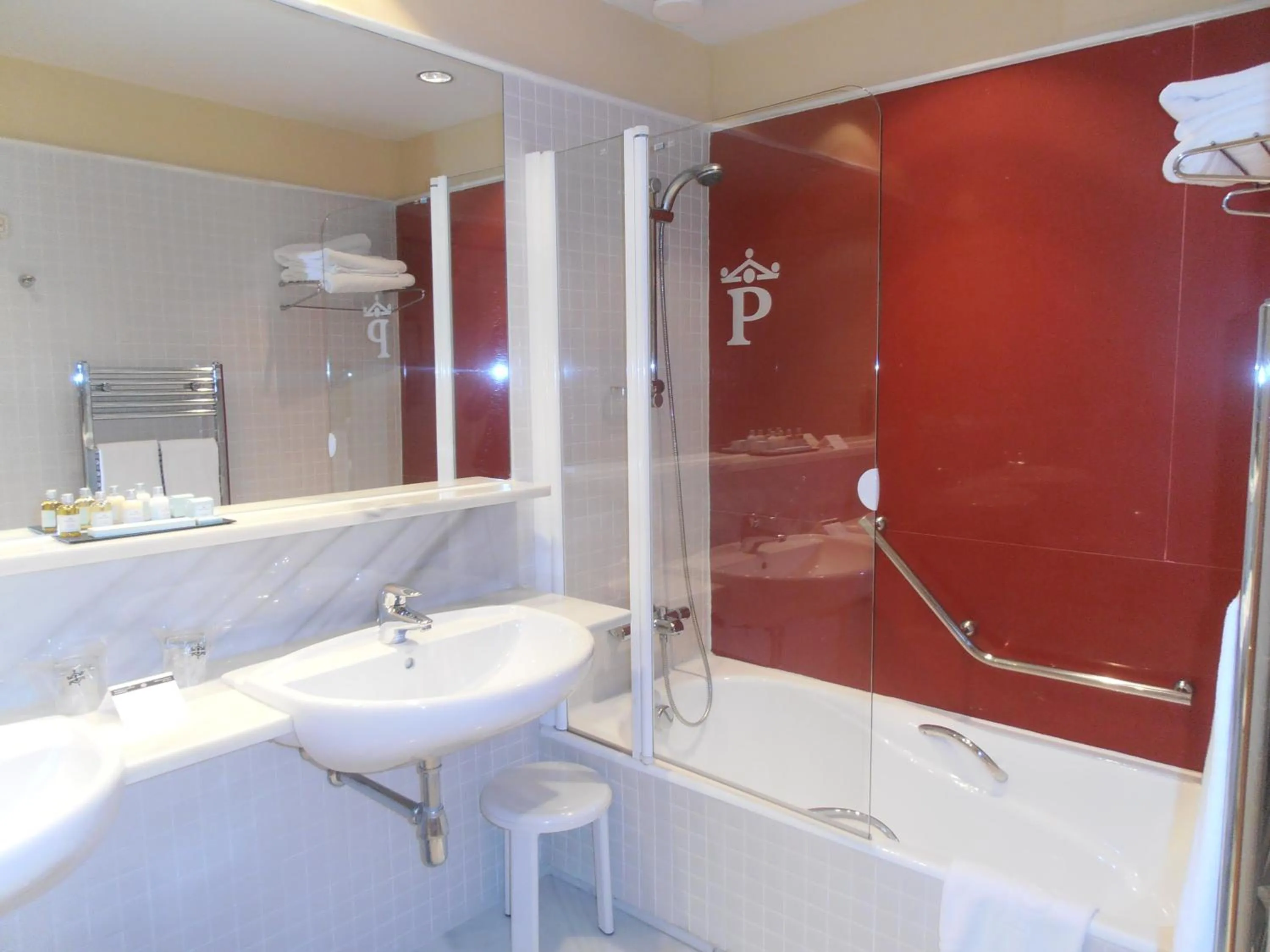 Bathroom in Parador de Salamanca