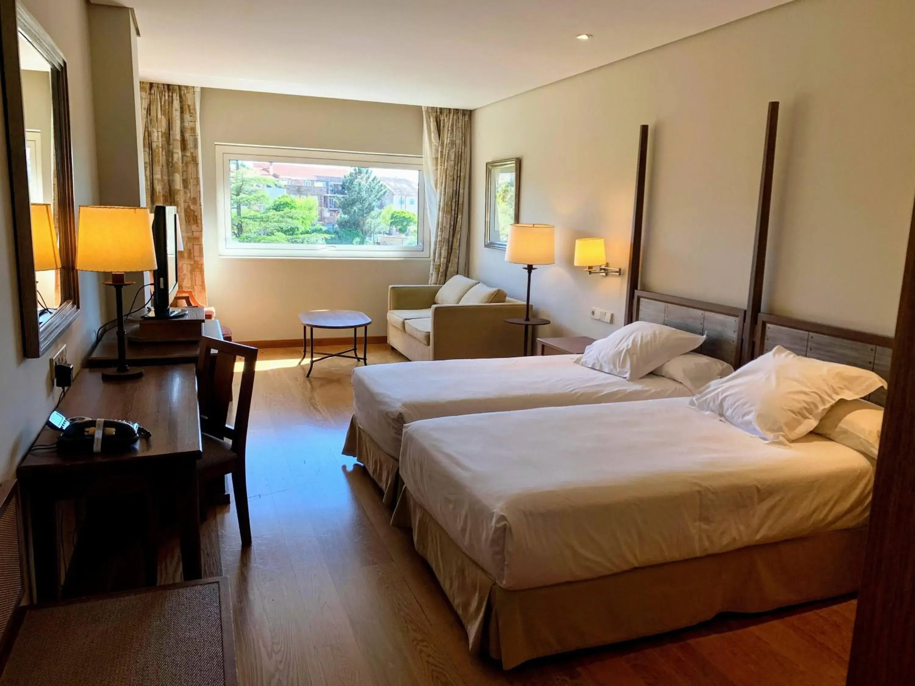 Photo of the whole room, Bed in Parador de Salamanca Photo of the whole room, Bed in Parador de Salamanca