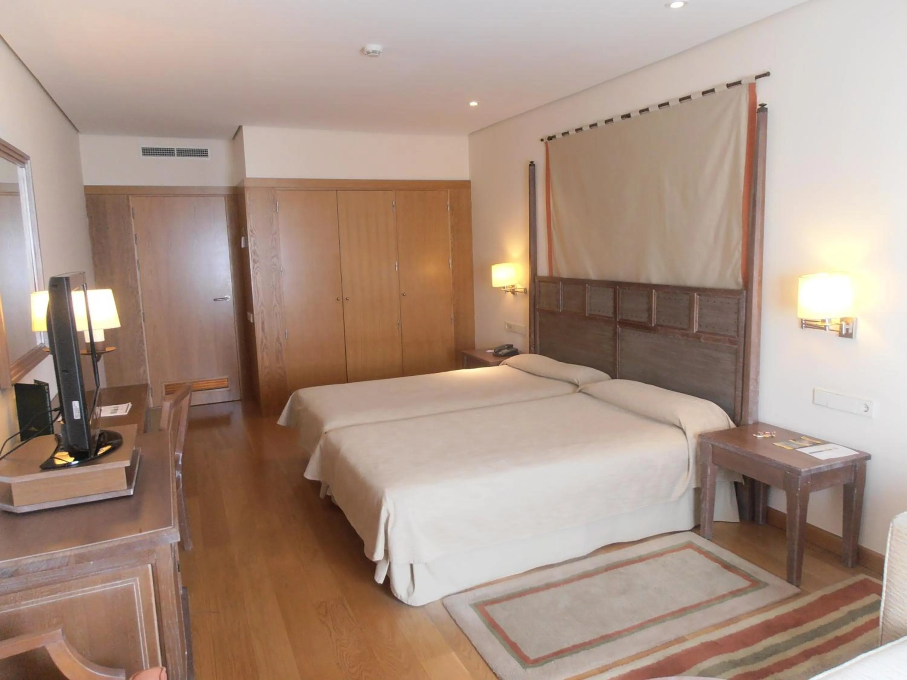 Other, Bed in Parador de Salamanca