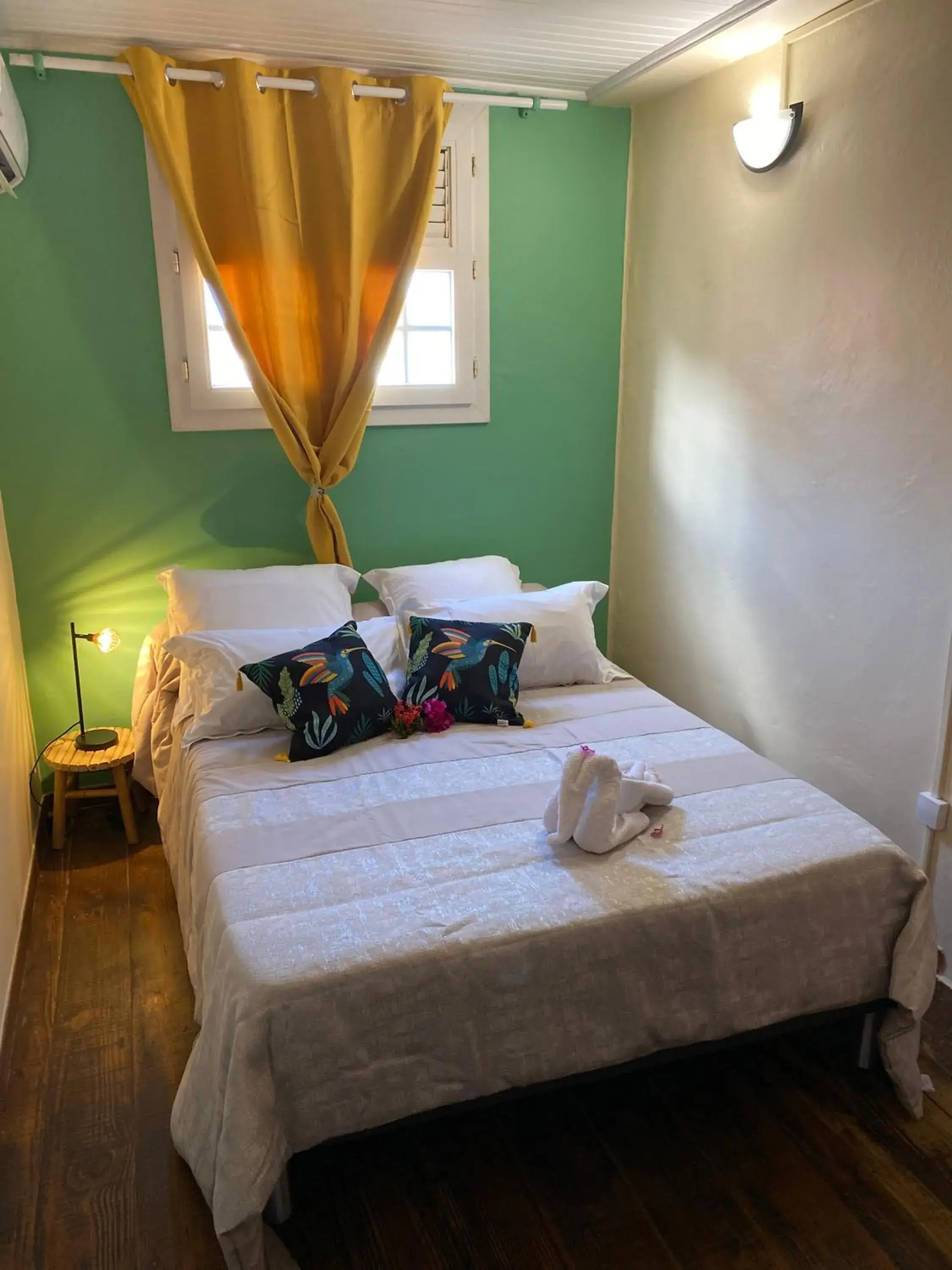 Property building, Bed in Tante Arlette Property building, Bed in Tante Arlette