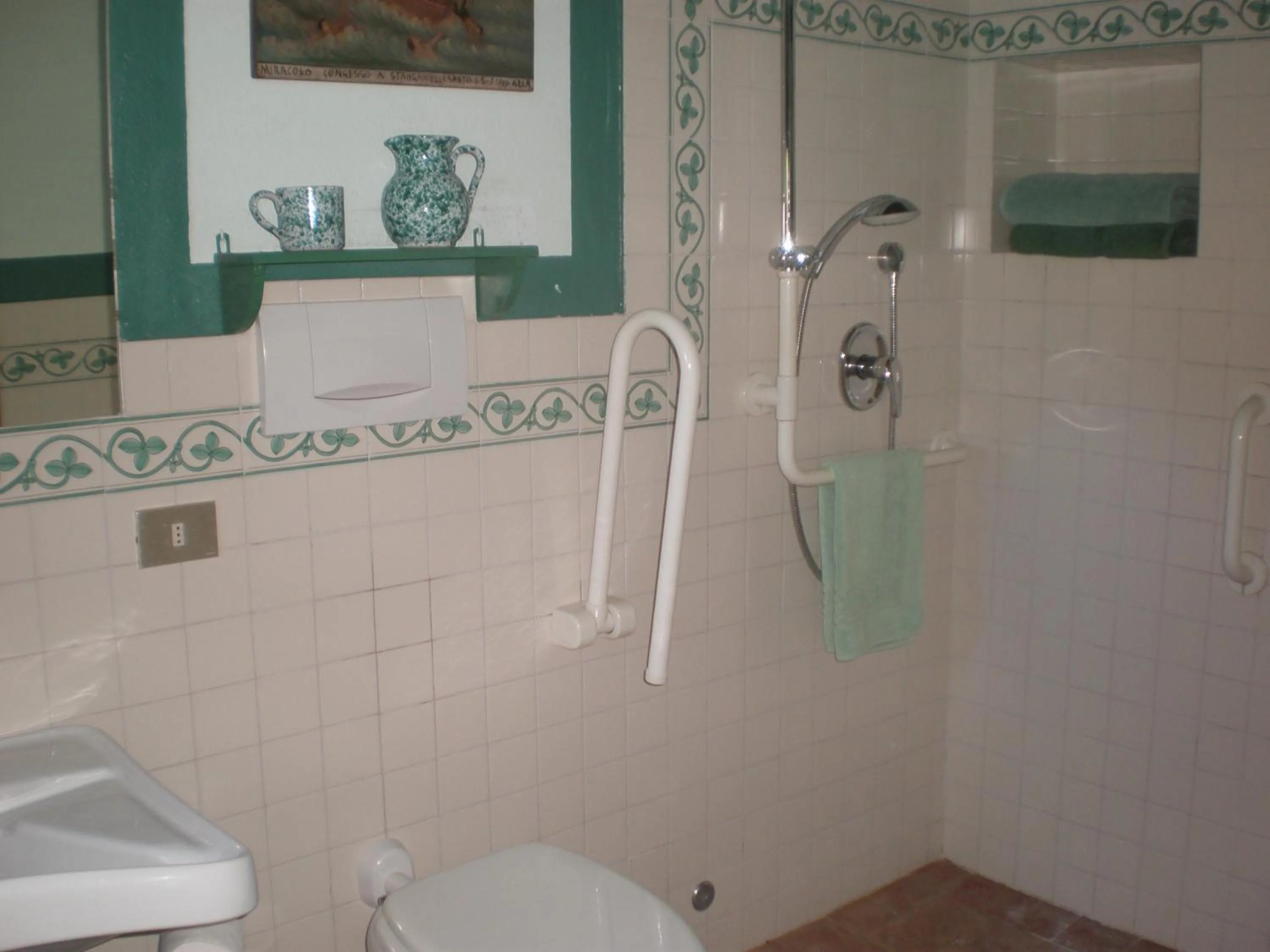 Double Room with Private Bathroom in Agriturismo Podere Torre