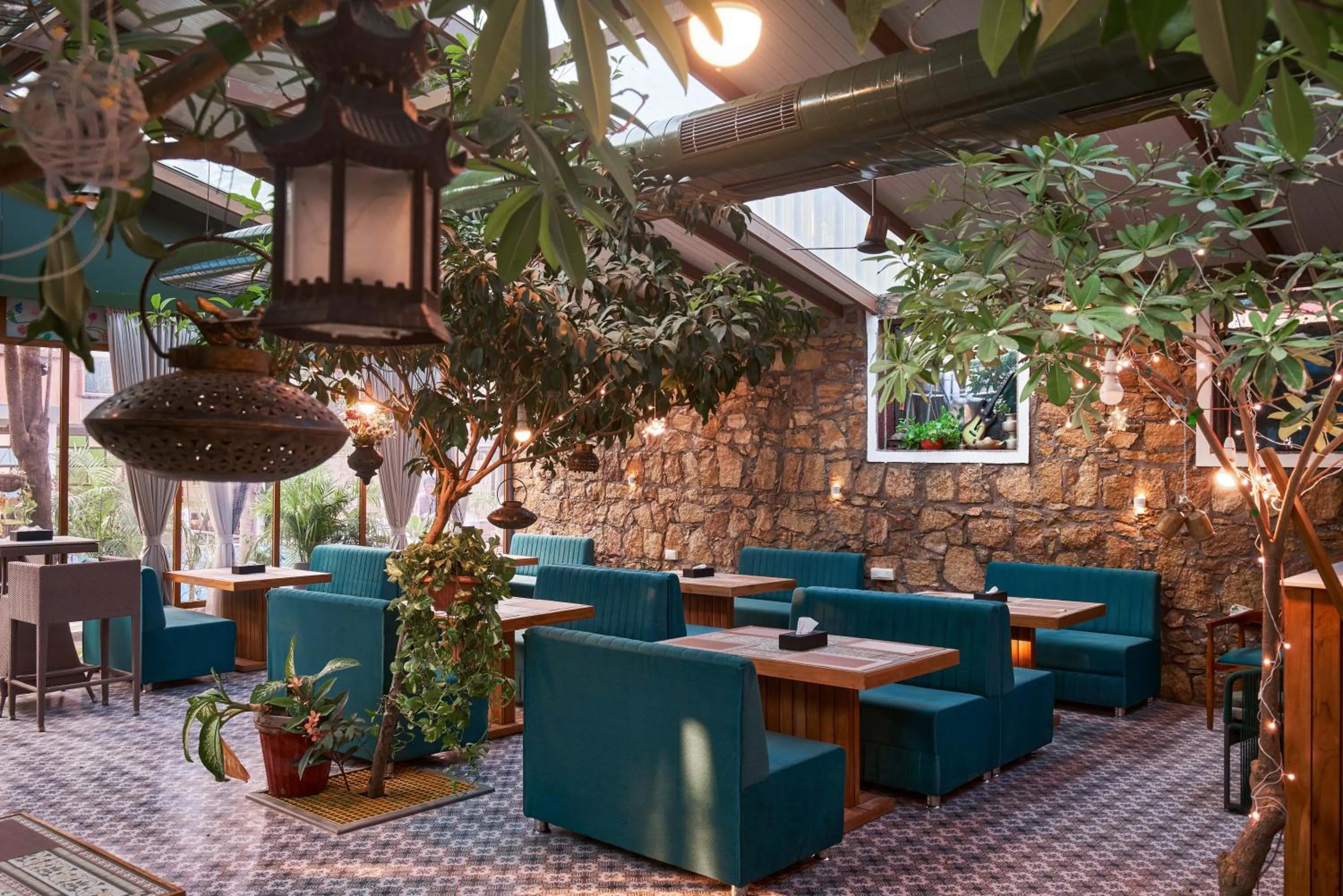 Restaurant/places to eat in Visamo Nalsarovar Resort, Ahmedabad