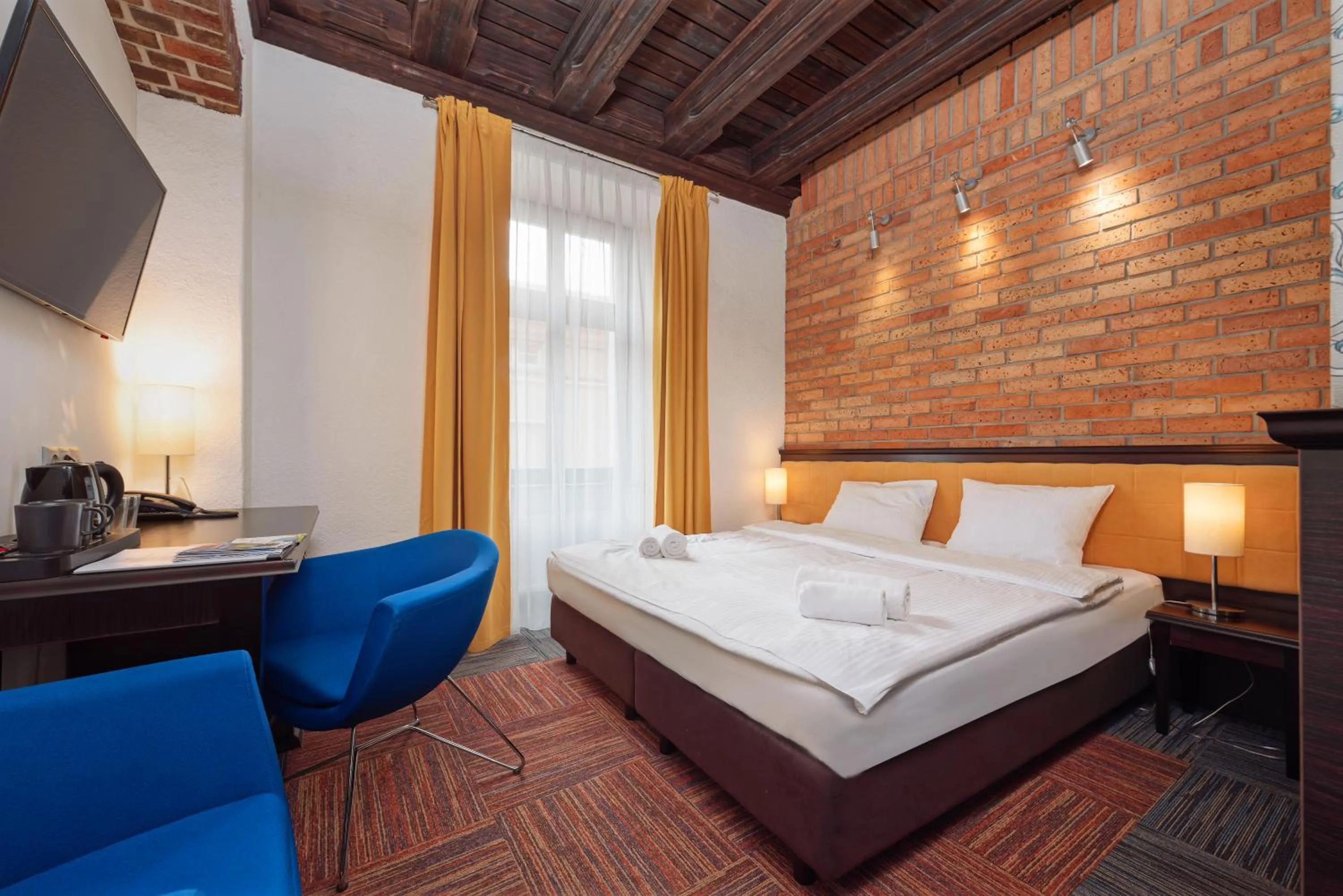 Property building, Bed in Palazzo Rosso Old Town