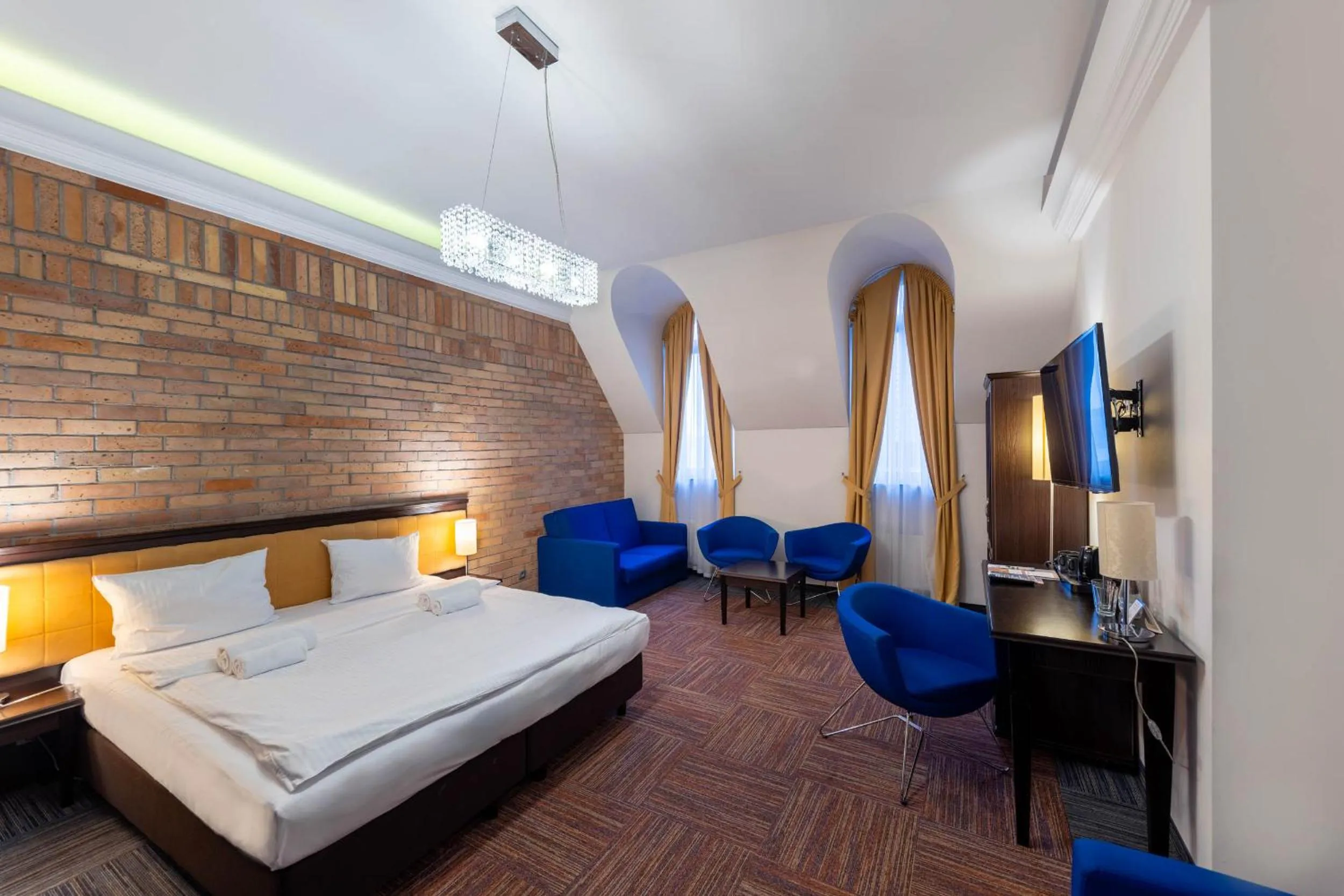 Bed in Palazzo Rosso Old Town