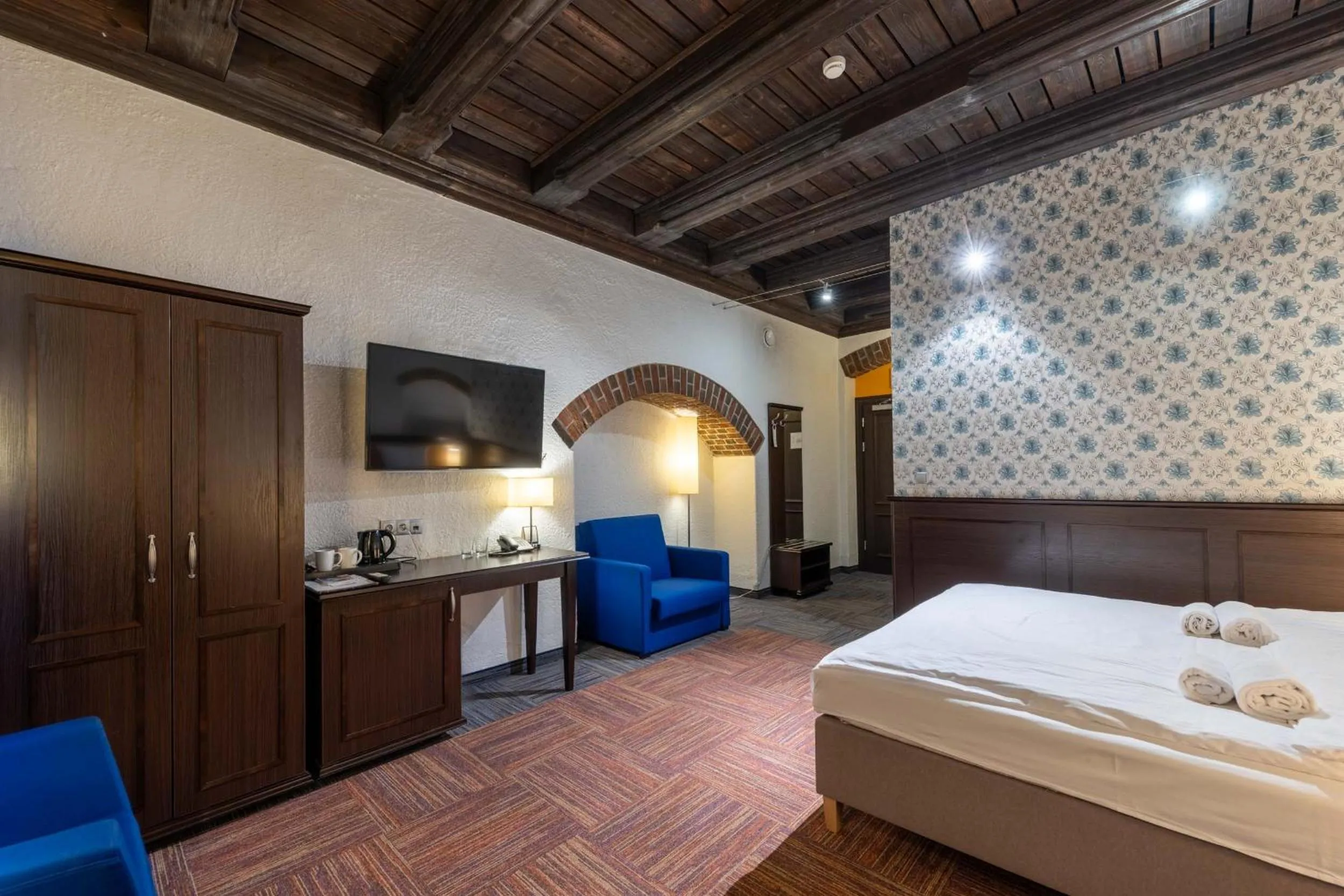 Bed in Palazzo Rosso Old Town