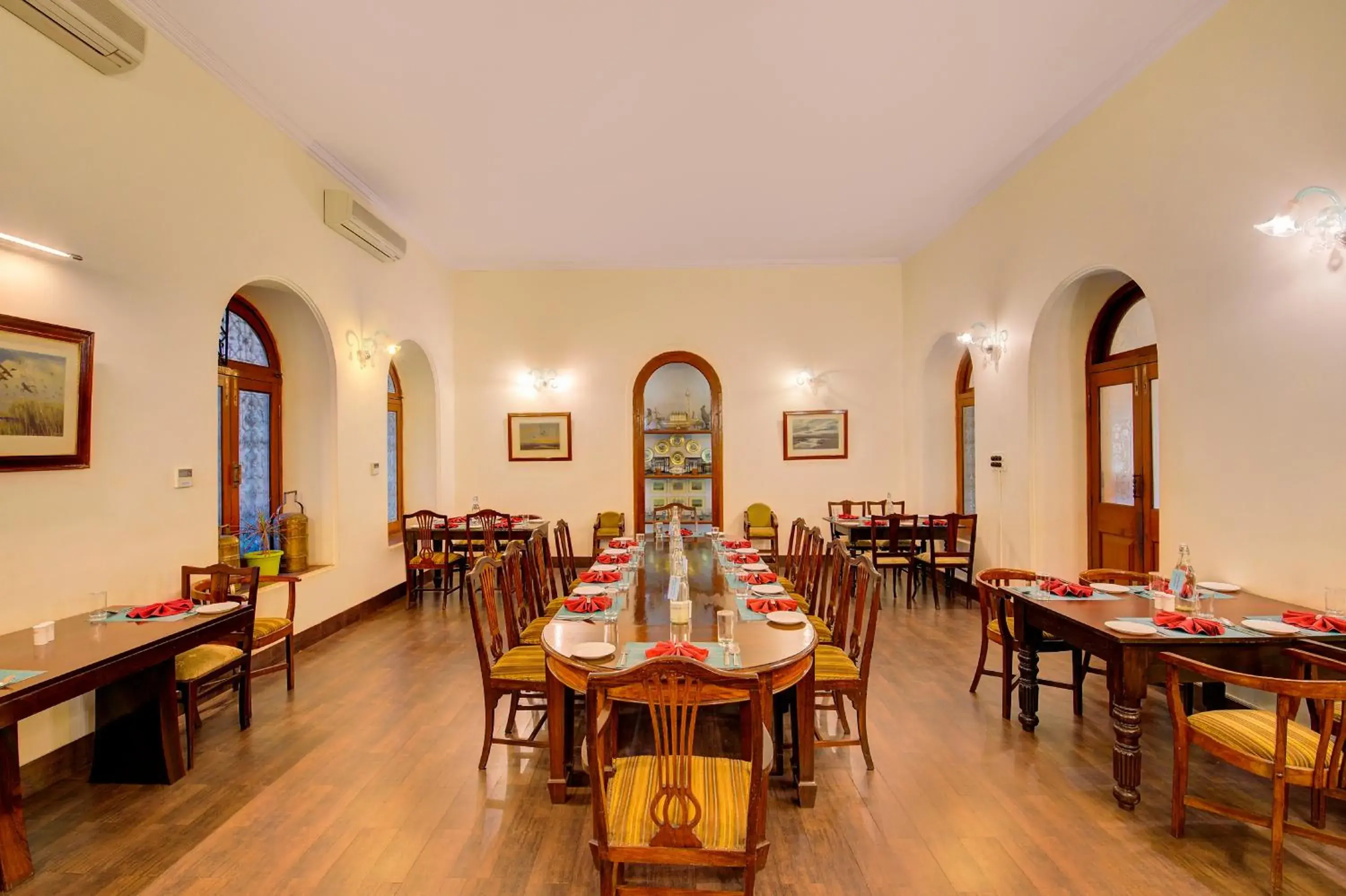 Restaurant/places to eat in WelcomHeritage Shivavilas Palace, HAMPI Restaurant/places to eat in WelcomHeritage Shivavilas Palace, HAMPI