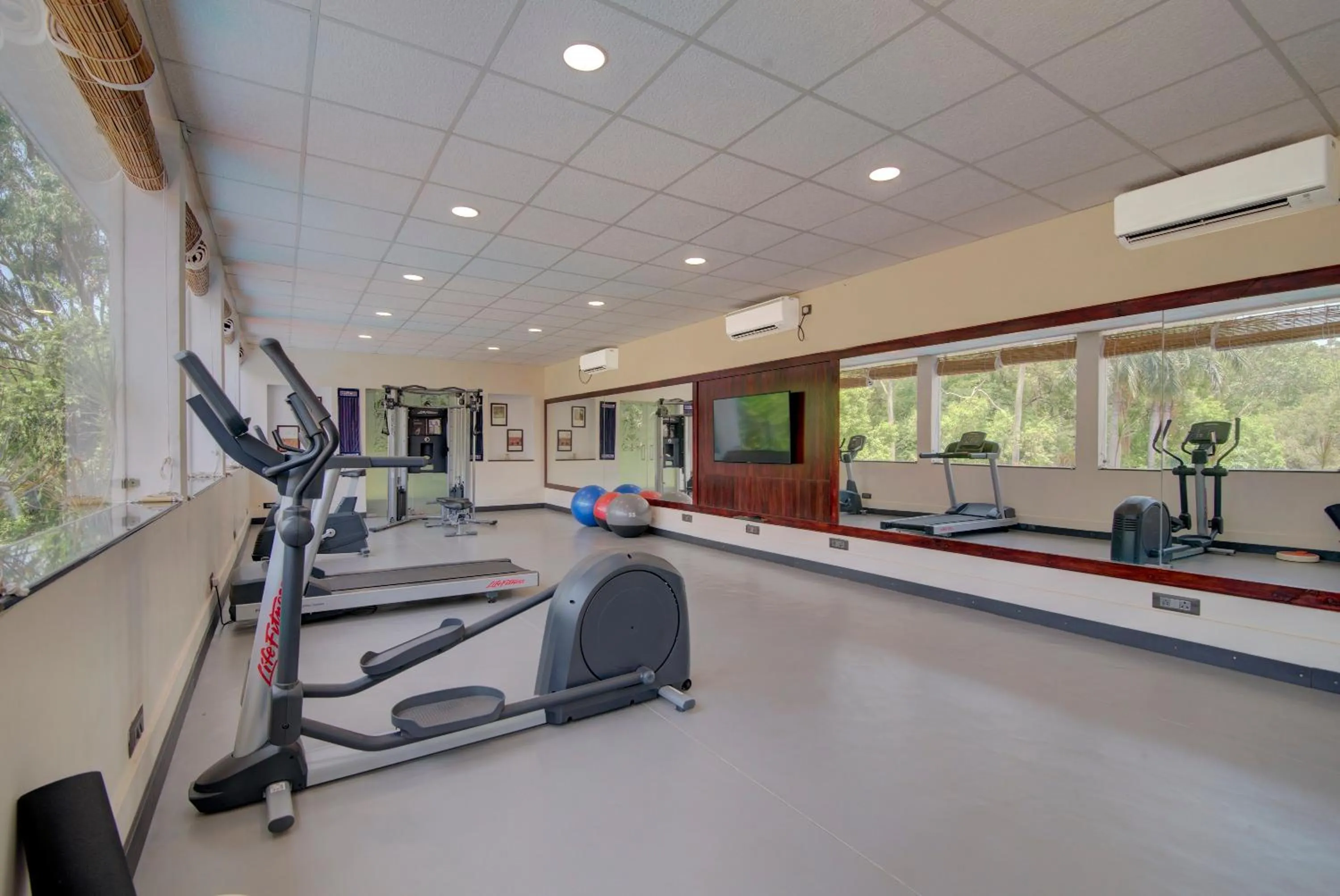 WelcomHeritage Shivavilas Palace, HAMPI