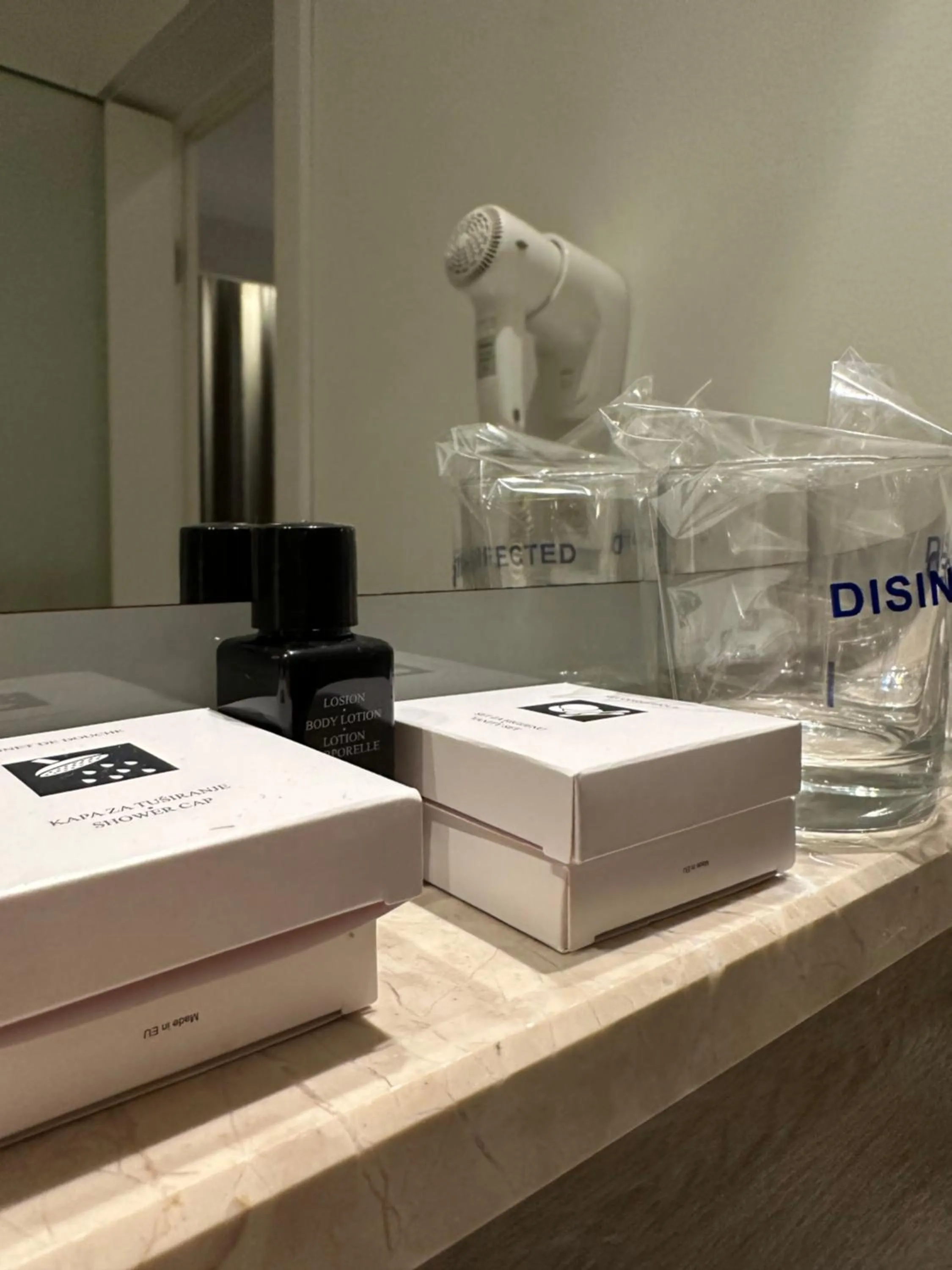 Bathroom in Hotel Nar